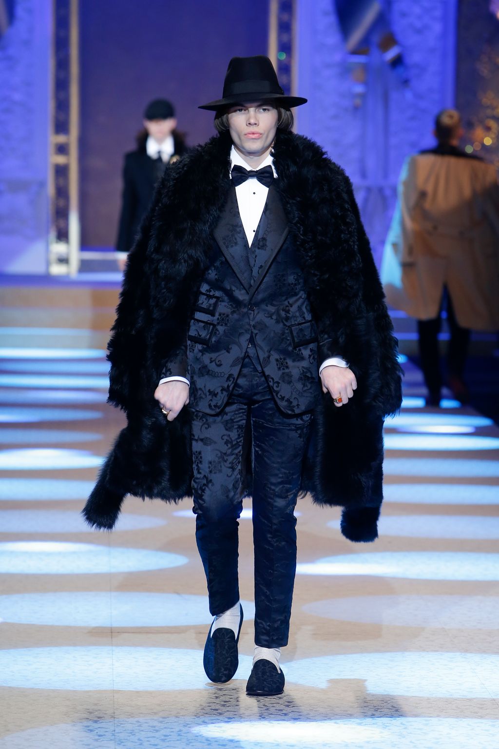 Fashion Week Milan Fall/Winter 2018 look 40 from the Dolce & Gabbana collection menswear