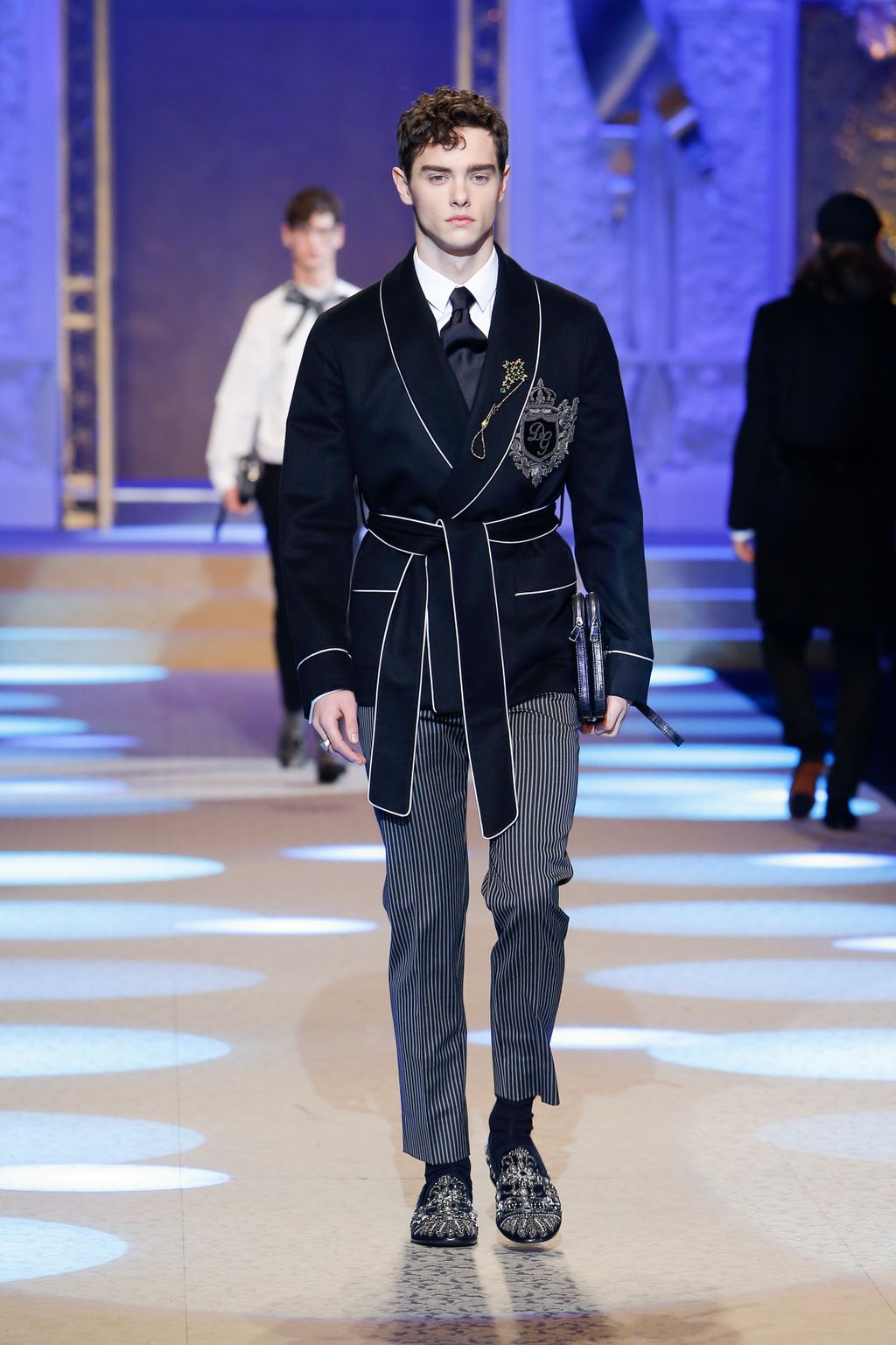 Fashion Week Milan Fall/Winter 2018 look 43 from the Dolce & Gabbana collection menswear