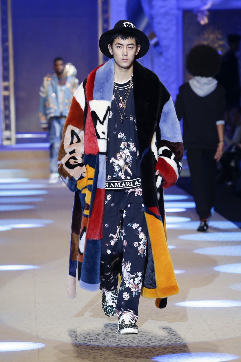 Fashion Week Milan Fall/Winter 2018 look 63 from the Dolce & Gabbana collection menswear