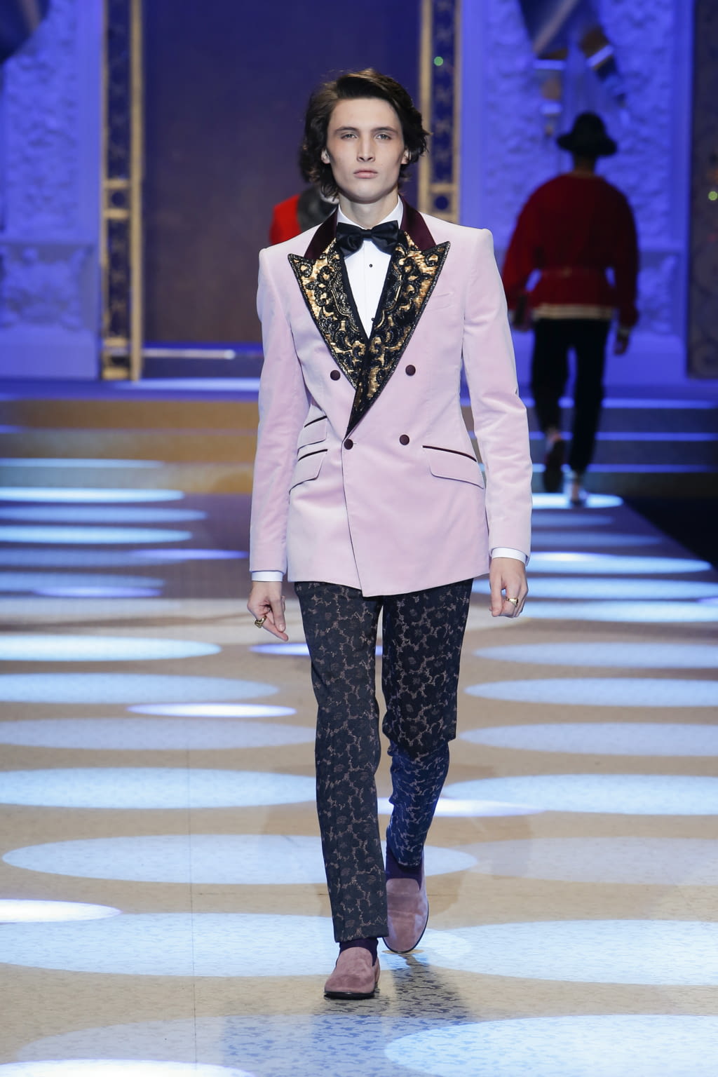 Fashion Week Milan Fall/Winter 2018 look 73 from the Dolce & Gabbana collection menswear