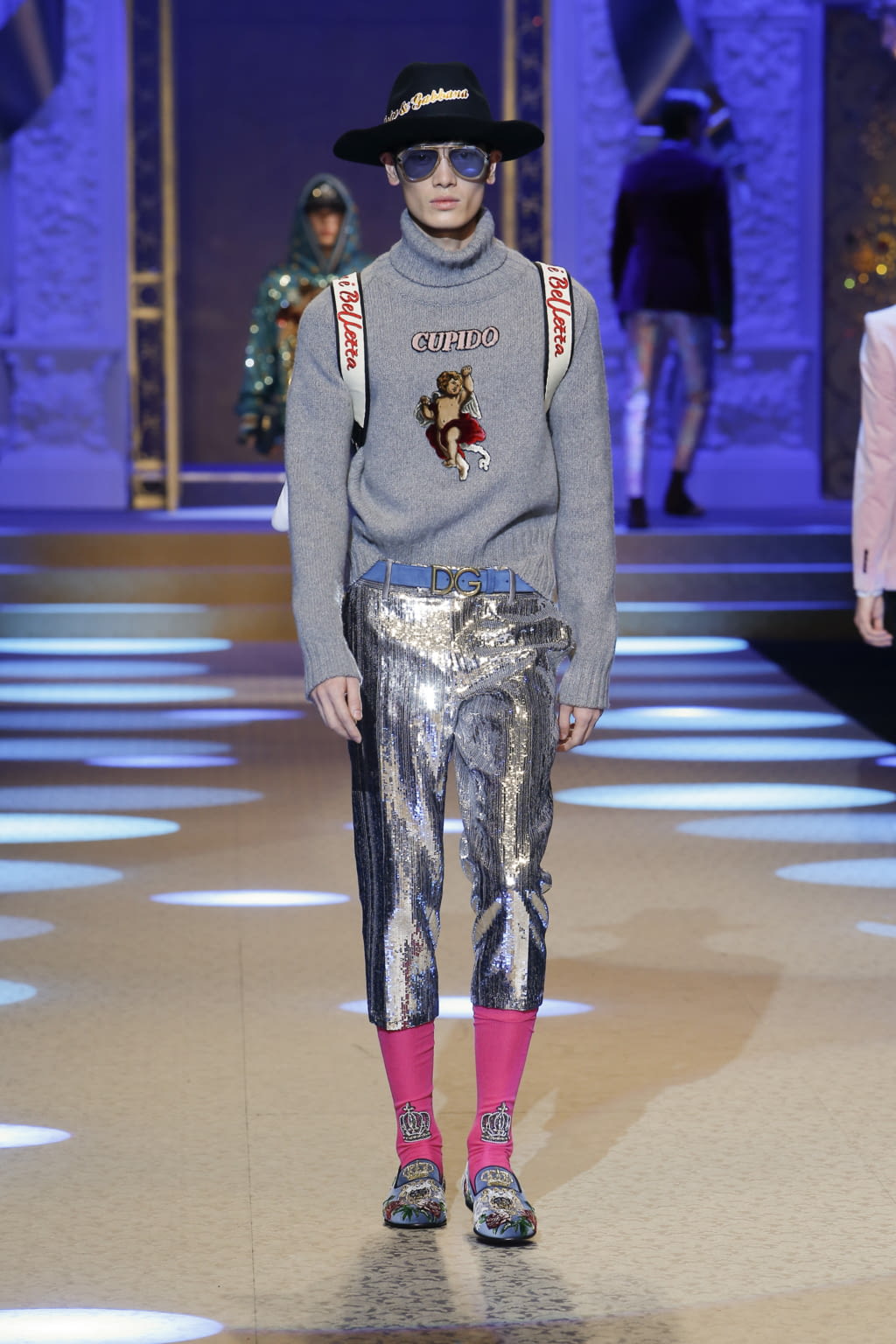 Fashion Week Milan Fall/Winter 2018 look 75 from the Dolce & Gabbana collection menswear