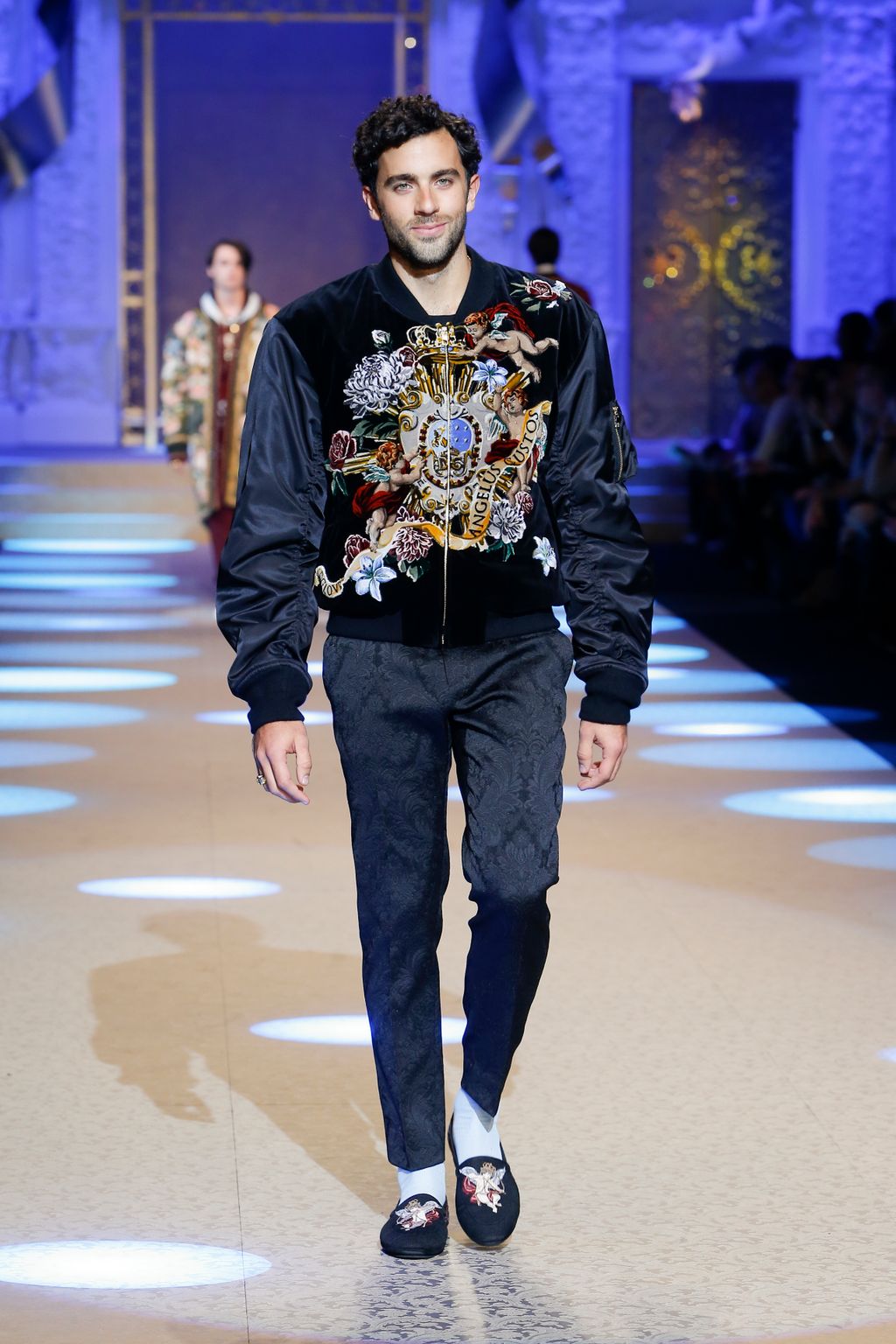 Fashion Week Milan Fall/Winter 2018 look 90 from the Dolce & Gabbana collection menswear