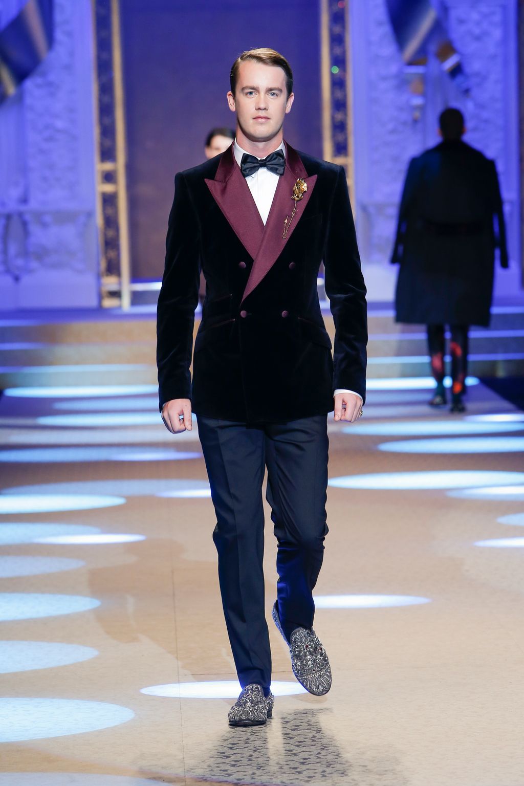 Fashion Week Milan Fall/Winter 2018 look 15 from the Dolce & Gabbana collection menswear