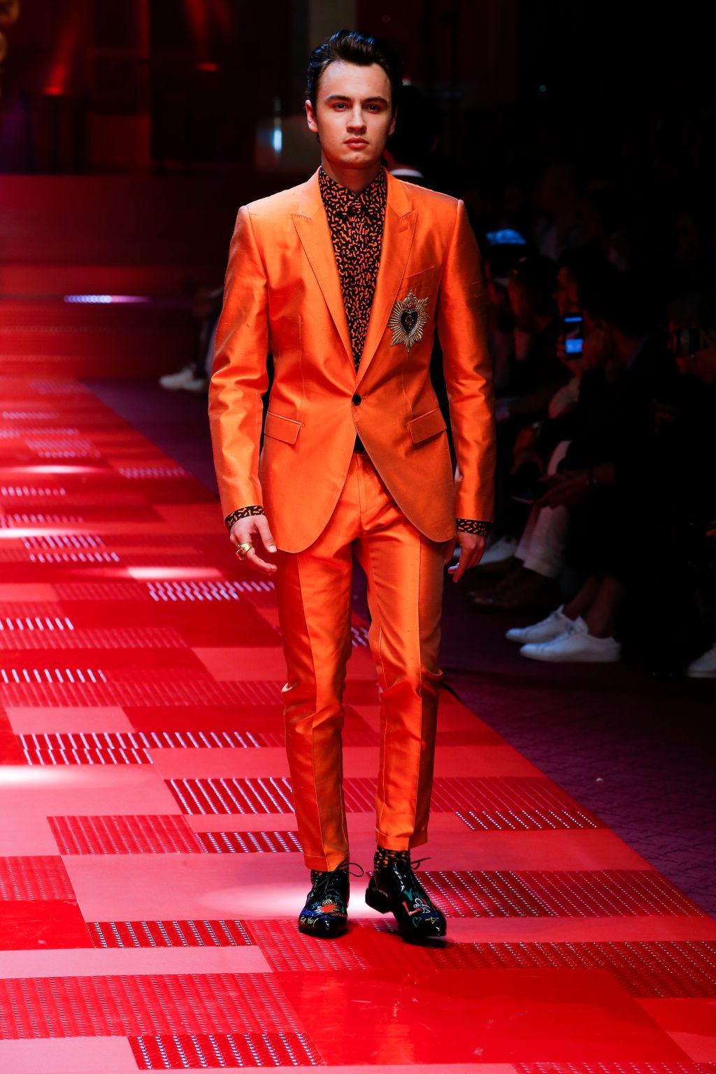 Fashion Week Milan Spring/Summer 2018 look 2 from the Dolce & Gabbana collection menswear