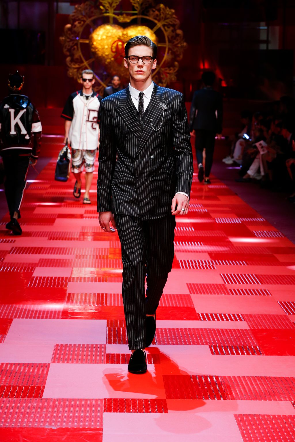 Fashion Week Milan Spring/Summer 2018 look 36 from the Dolce & Gabbana collection menswear