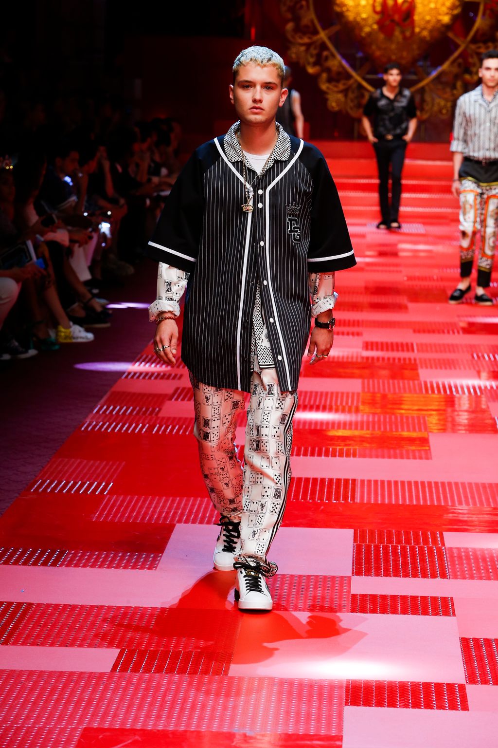Fashion Week Milan Spring/Summer 2018 look 79 de la collection Dolce & Gabbana menswear