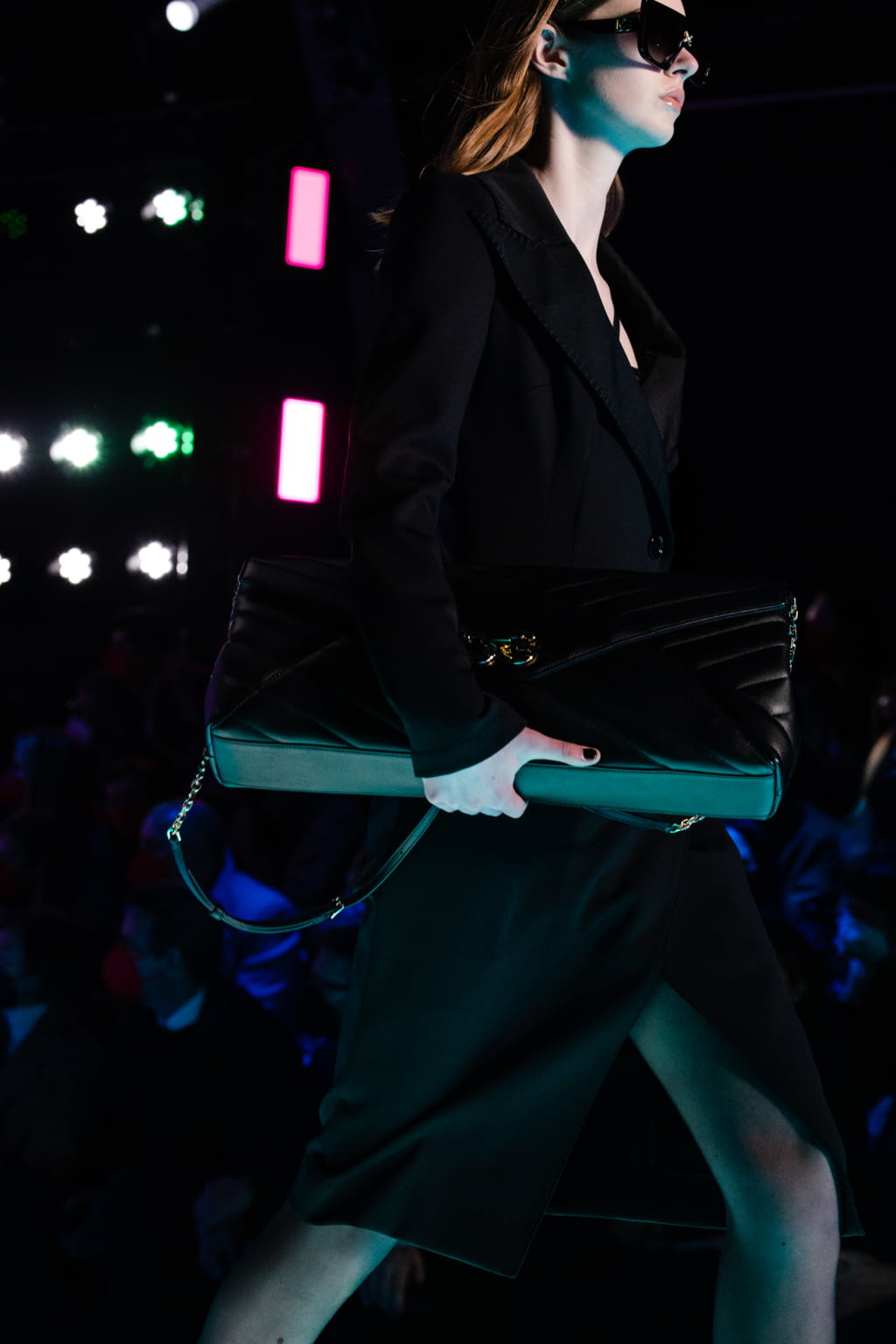 Fashion Week Milan Fall/Winter 2022 look 4 de la collection Dolce & Gabbana womenswear accessories