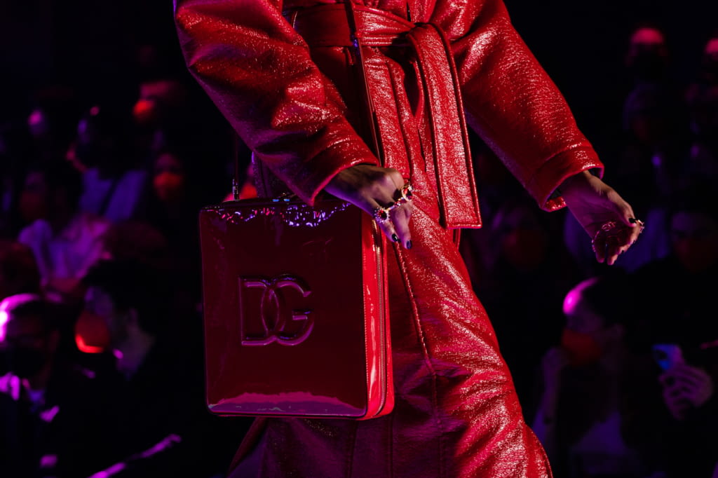 Fashion Week Milan Fall/Winter 2022 look 5 from the Dolce & Gabbana collection womenswear accessories