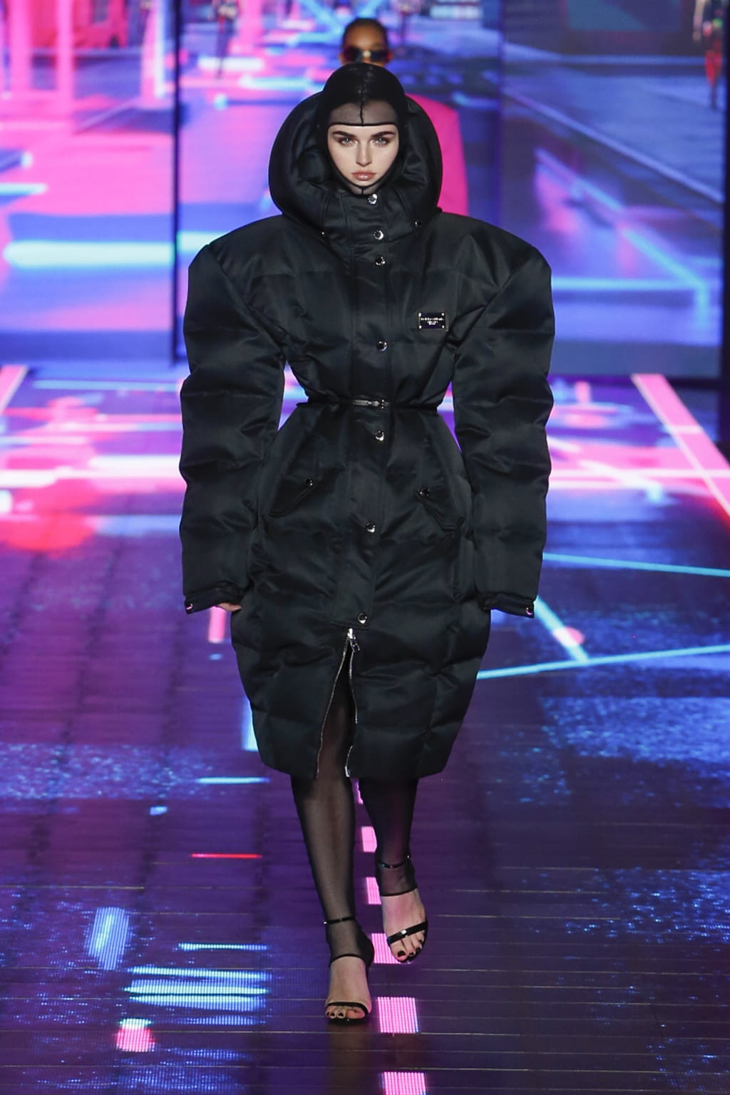 Fashion Week Milan Fall/Winter 2022 look 30 from the Dolce & Gabbana collection womenswear