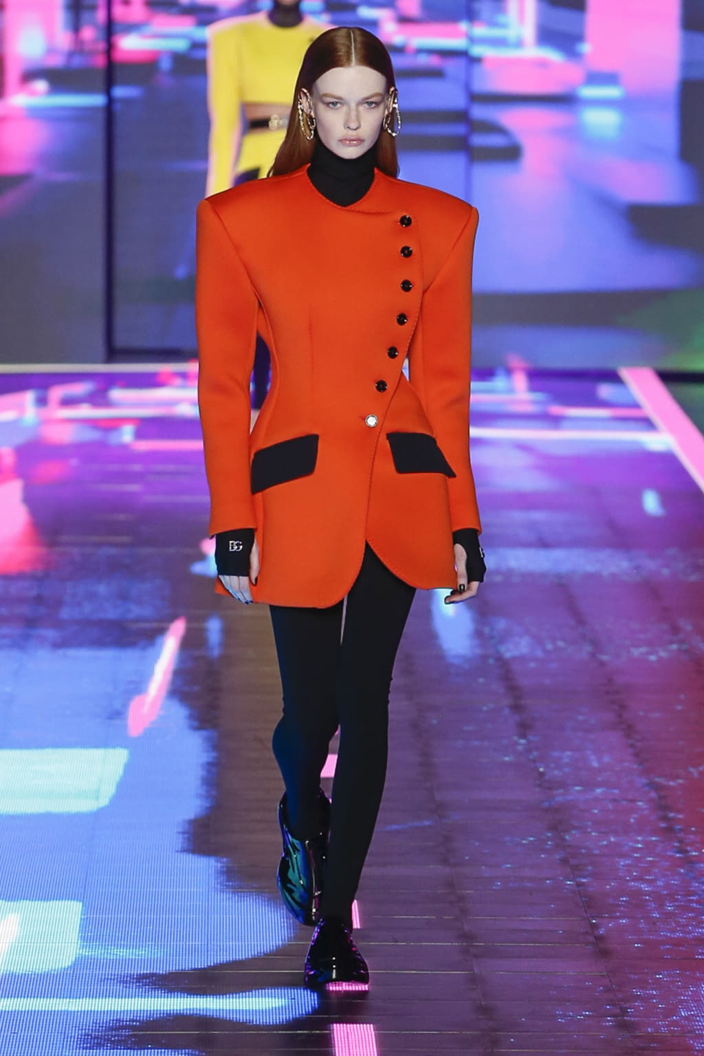 Fashion Week Milan Fall/Winter 2022 look 32 from the Dolce & Gabbana collection womenswear
