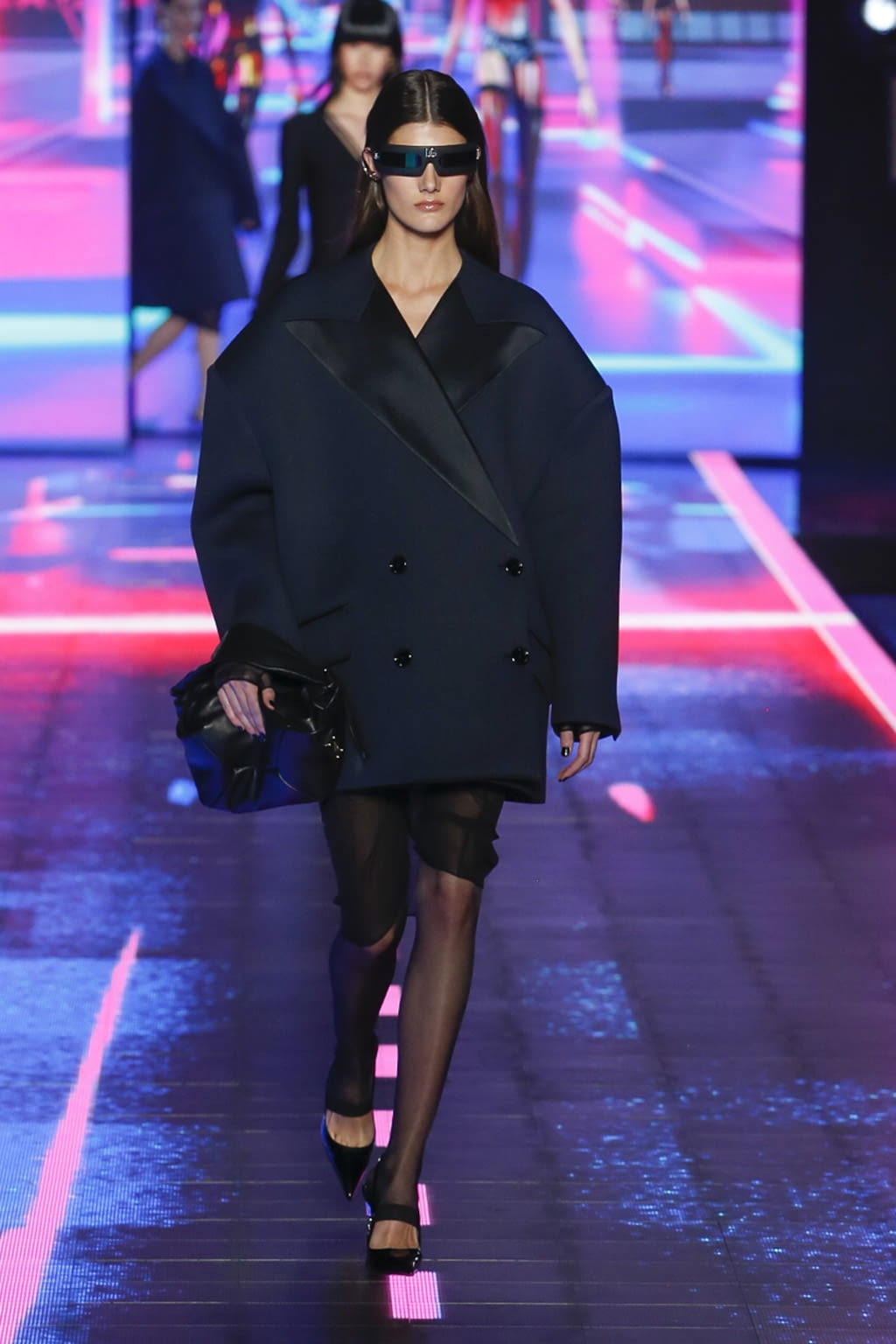 Fashion Week Milan Fall/Winter 2022 look 44 from the Dolce & Gabbana collection womenswear