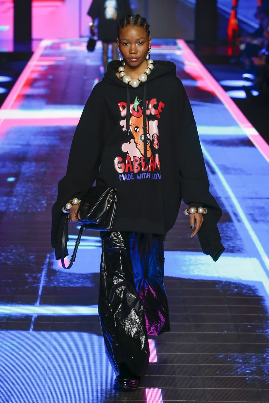 Fashion Week Milan Fall/Winter 2022 look 58 from the Dolce & Gabbana collection 女装
