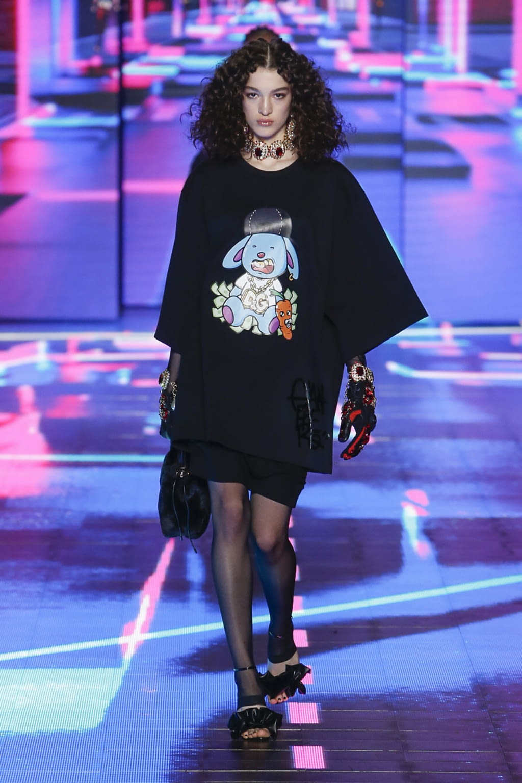 Fashion Week Milan Fall/Winter 2022 look 59 from the Dolce & Gabbana collection womenswear