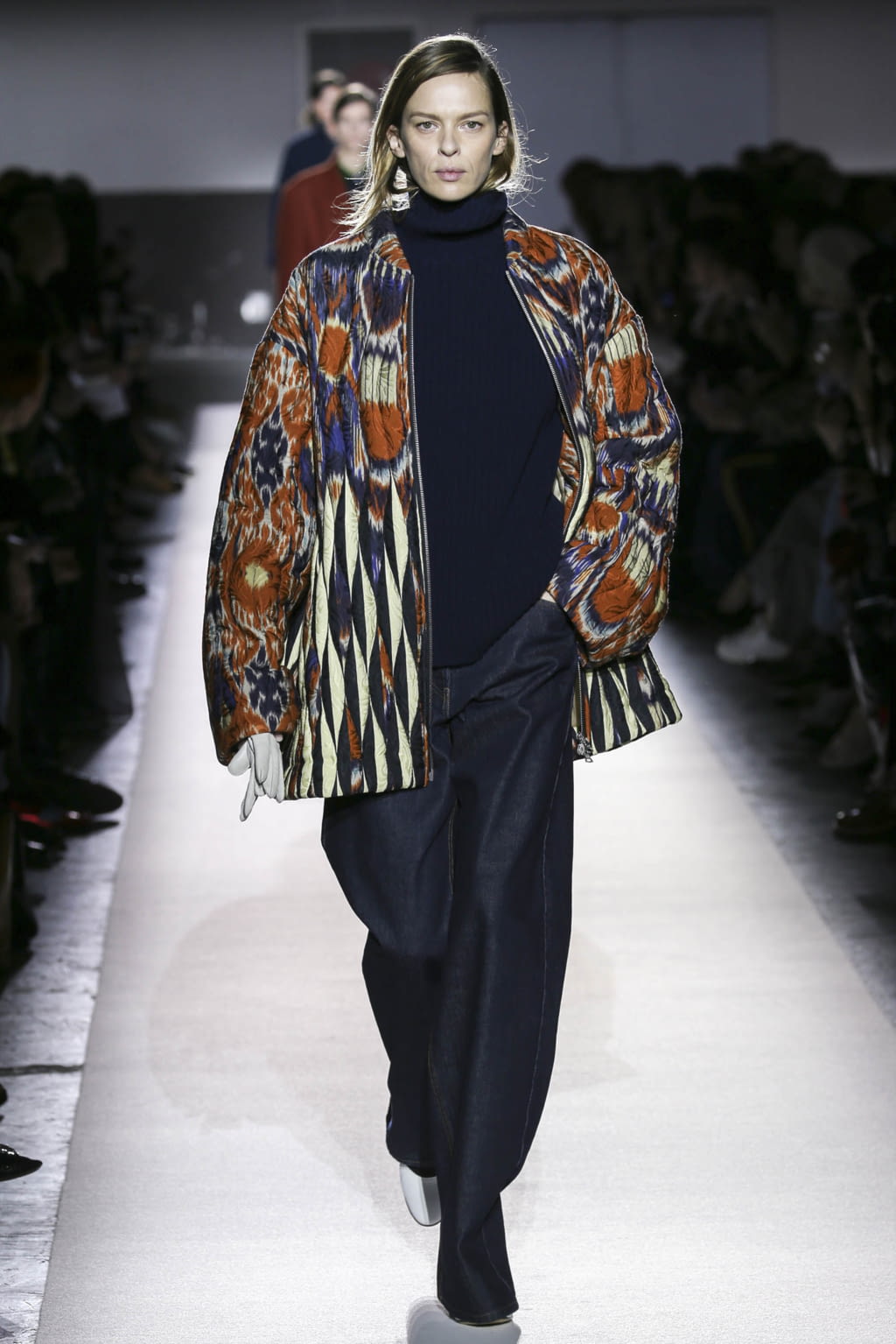 Fashion Week Paris Fall/Winter 2017 look 9 from the Dries Van Noten collection womenswear