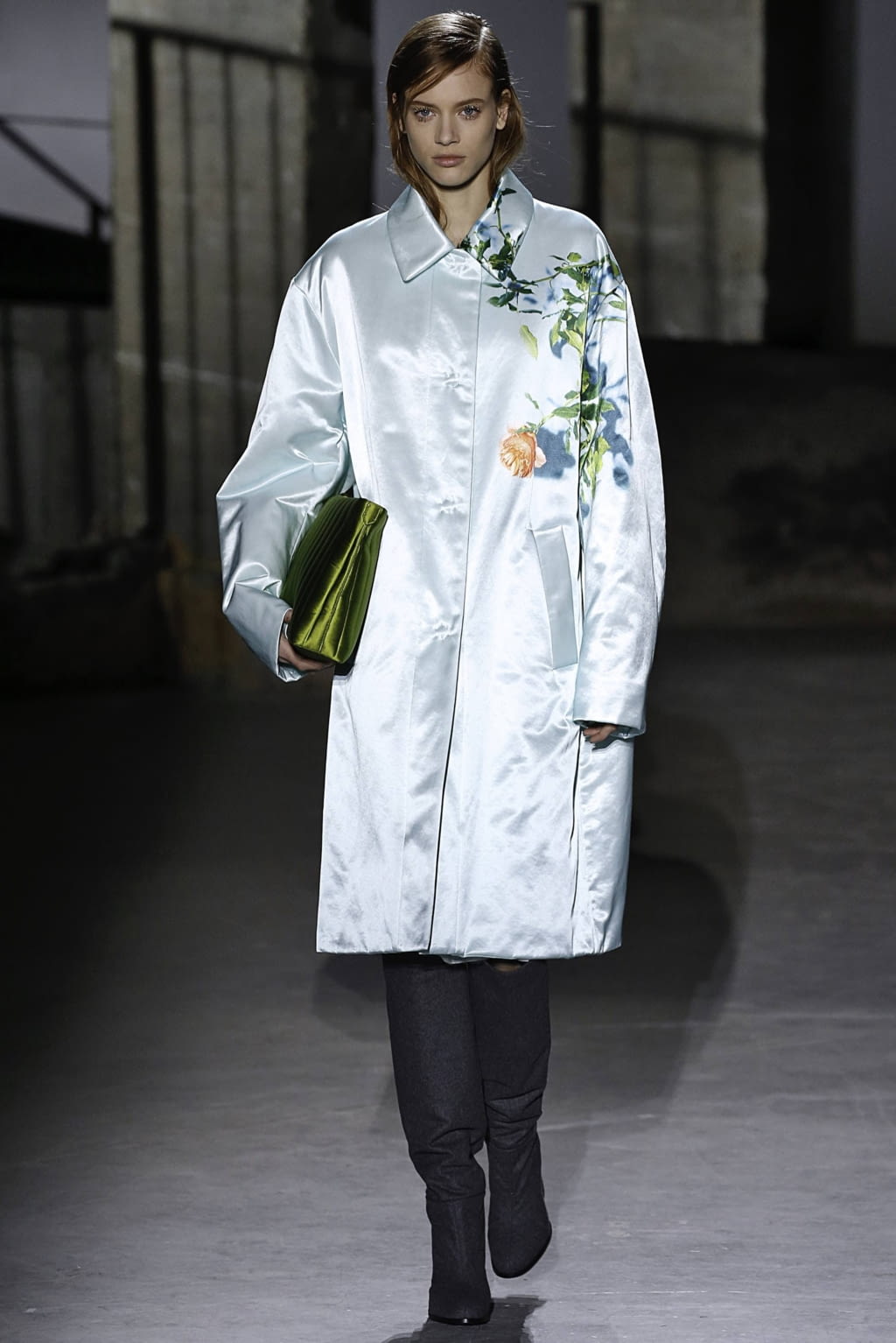 Fashion Week Paris Fall/Winter 2019 look 13 from the Dries Van Noten collection 女装