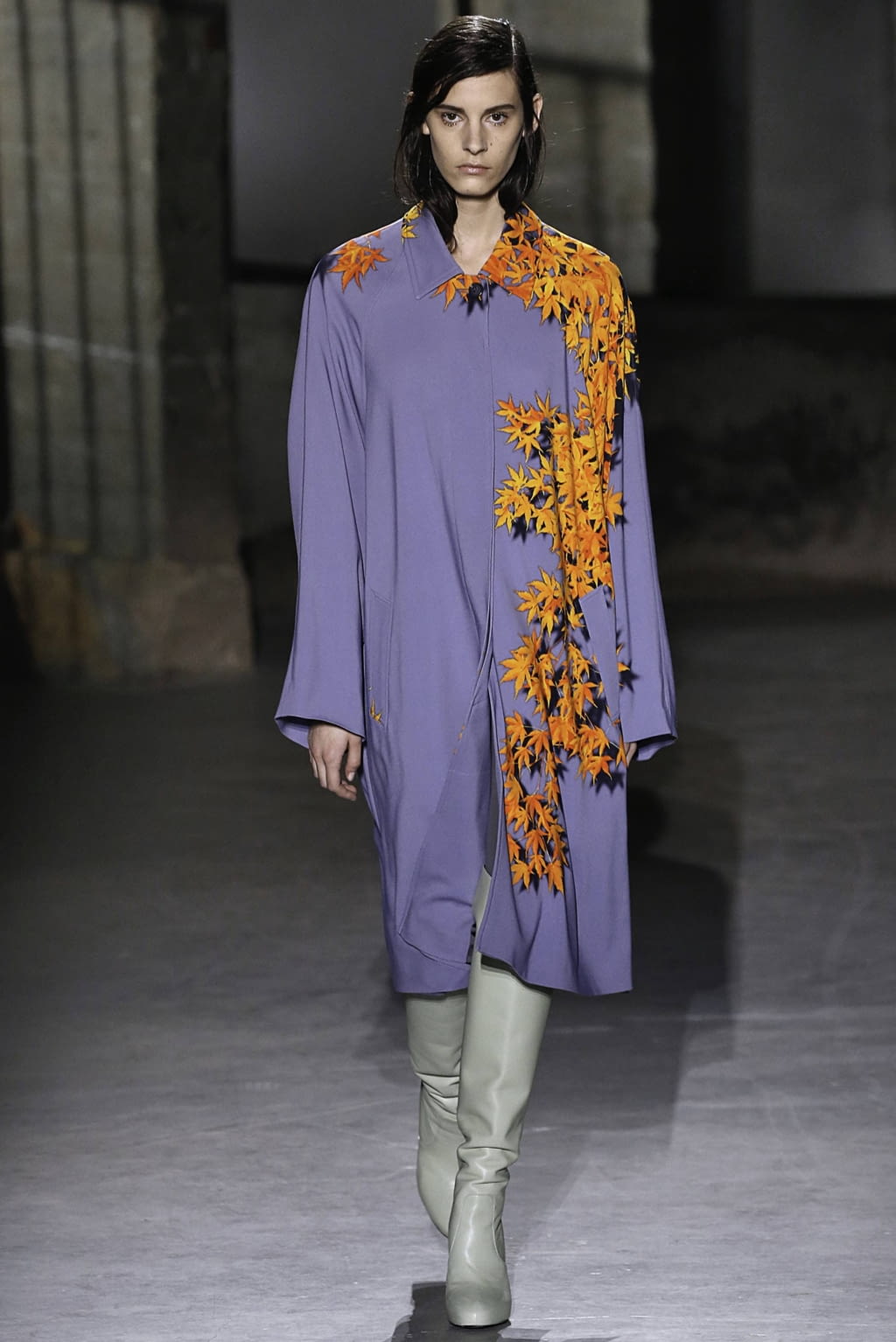 Fashion Week Paris Fall/Winter 2019 look 20 from the Dries Van Noten collection womenswear