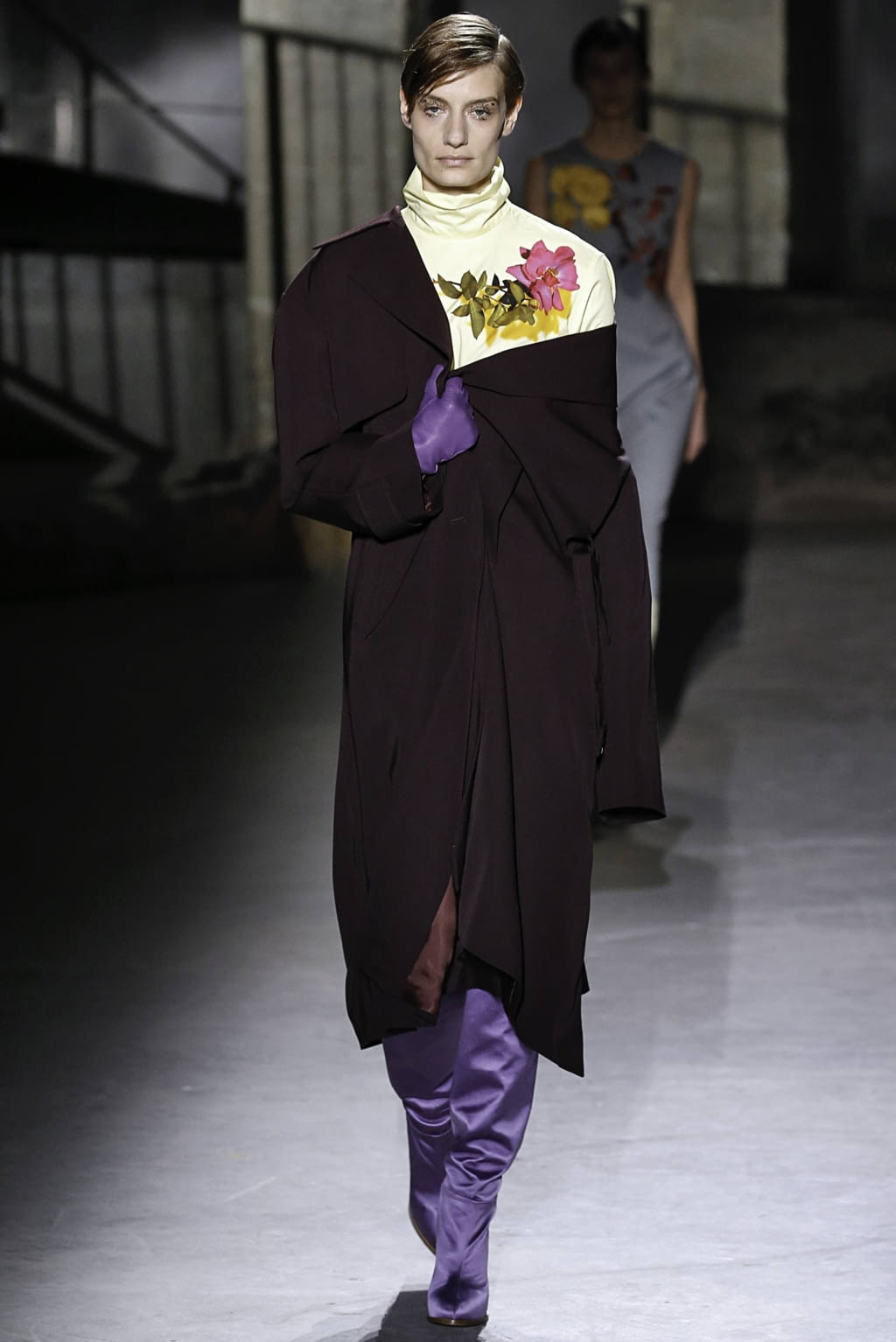 Fashion Week Paris Fall/Winter 2019 look 24 from the Dries Van Noten collection womenswear