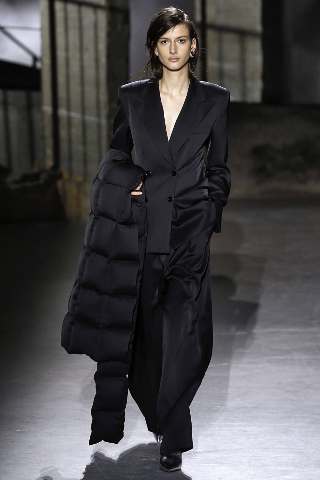 Fashion Week Paris Fall/Winter 2019 look 65 from the Dries Van Noten collection womenswear