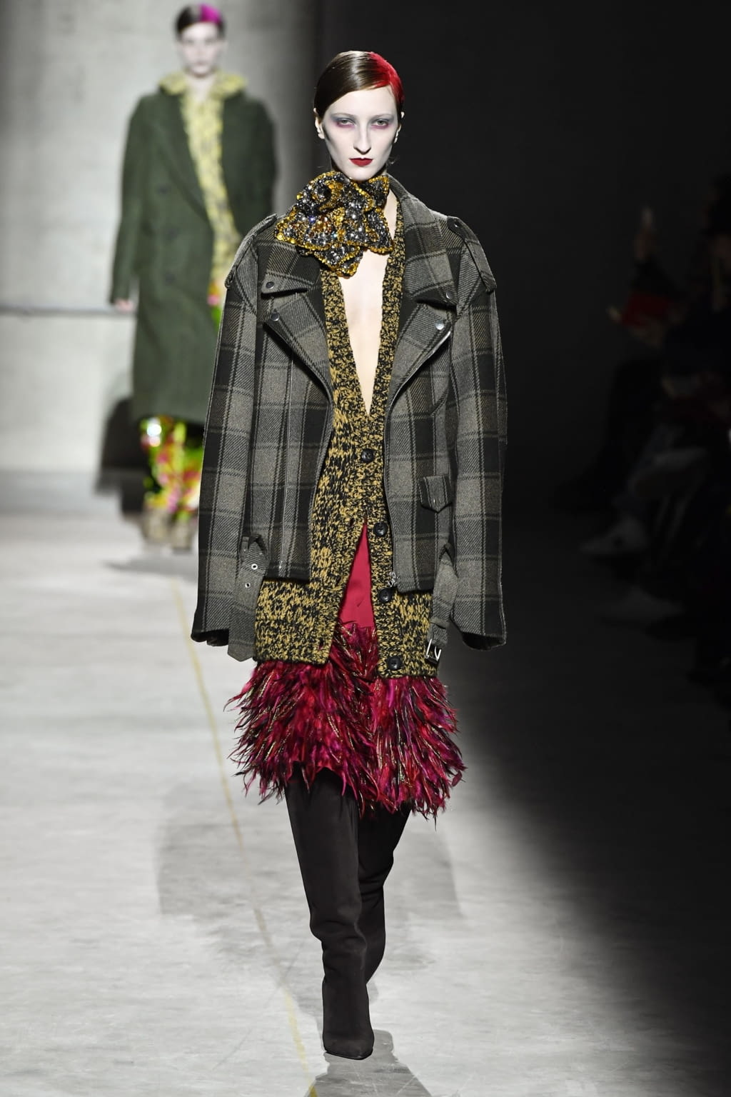 Fashion Week Paris Fall/Winter 2020 look 1 from the Dries Van Noten collection 女装