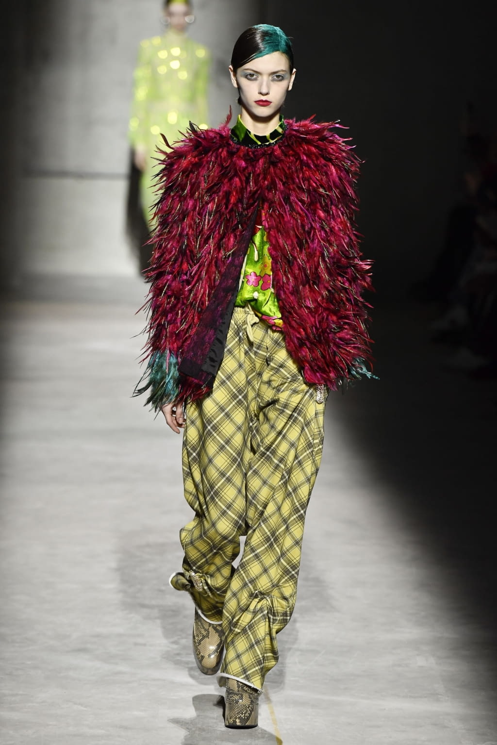 Fashion Week Paris Fall/Winter 2020 look 5 from the Dries Van Noten collection 女装