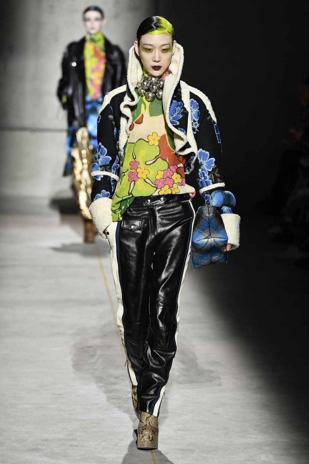 Fashion Week Paris Fall/Winter 2020 look 7 de la collection Dries Van Noten womenswear