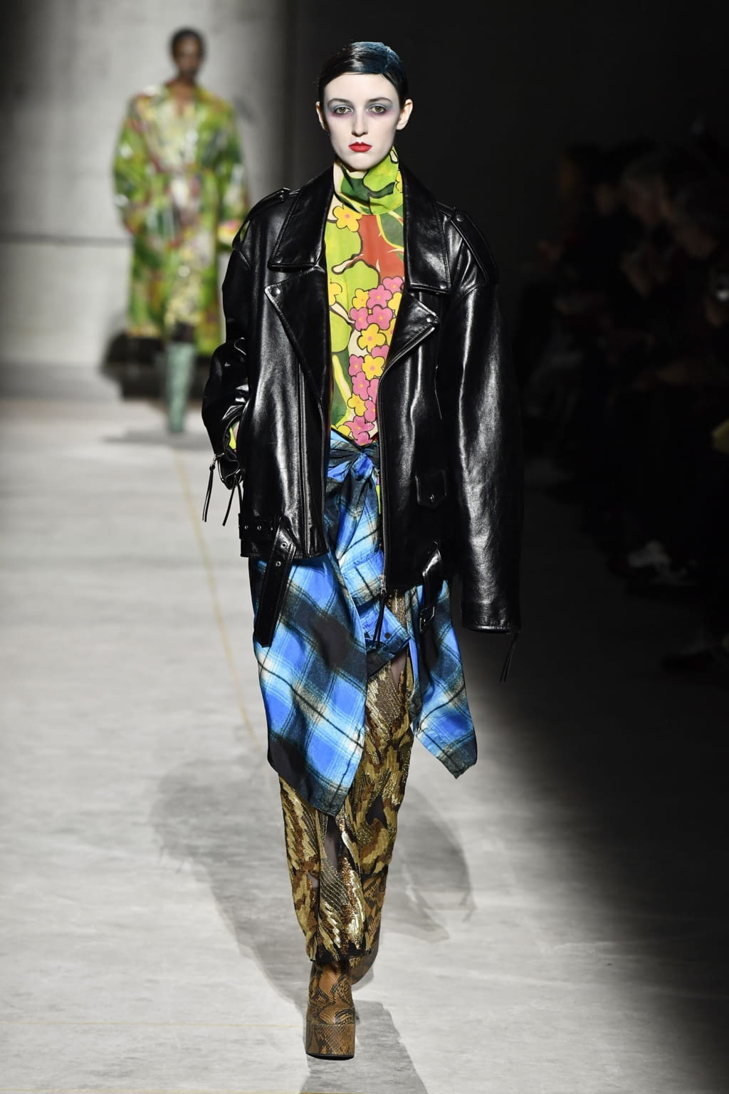 Fashion Week Paris Fall/Winter 2020 look 8 from the Dries Van Noten collection 女装