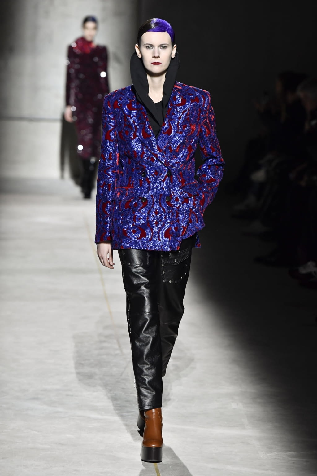 Fashion Week Paris Fall/Winter 2020 look 24 from the Dries Van Noten collection womenswear