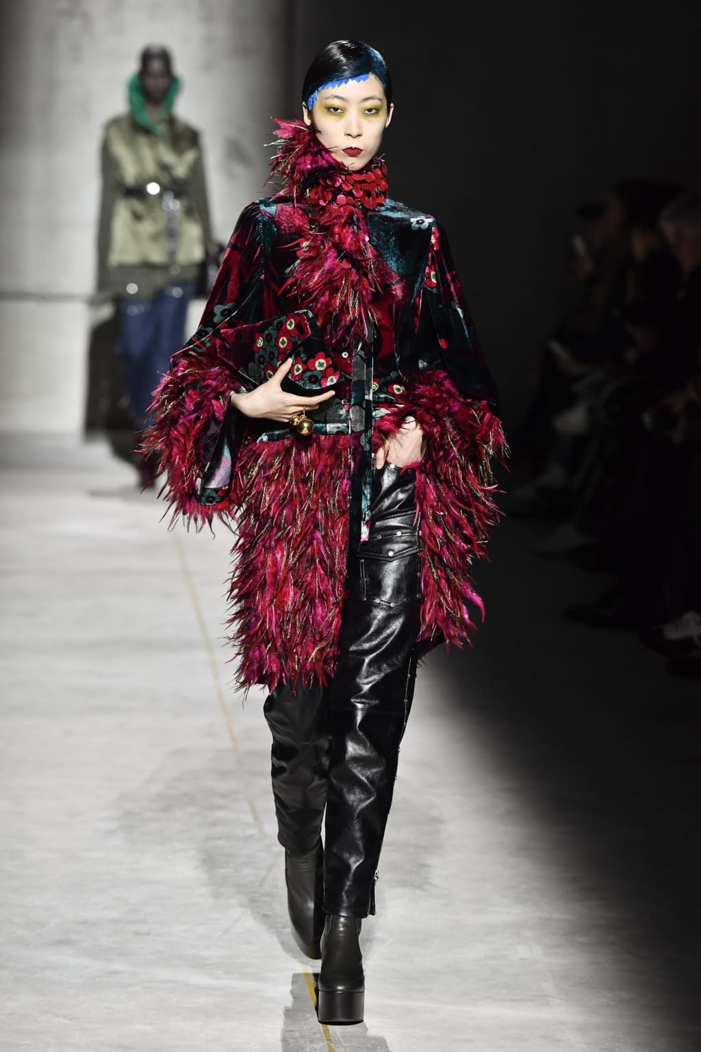 Fashion Week Paris Fall/Winter 2020 look 26 from the Dries Van Noten collection womenswear