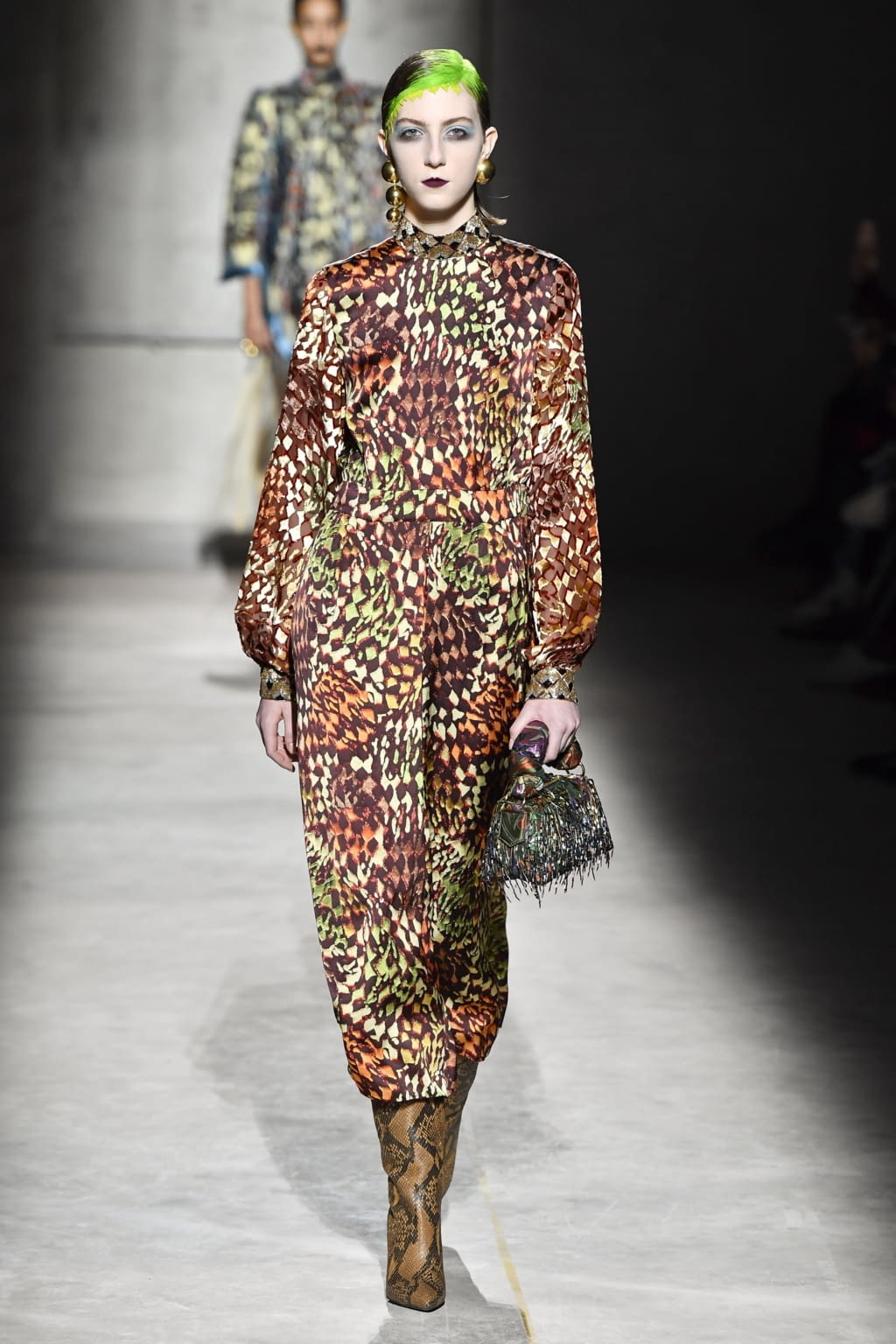 Fashion Week Paris Fall/Winter 2020 look 36 from the Dries Van Noten collection womenswear