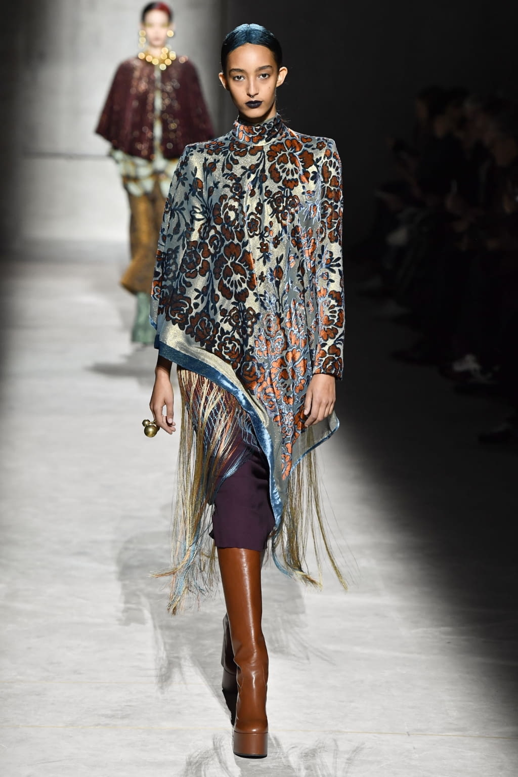 Fashion Week Paris Fall/Winter 2020 look 37 from the Dries Van Noten collection womenswear