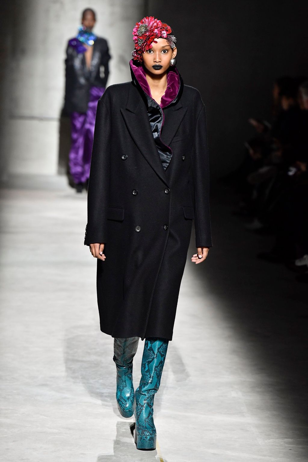 Fashion Week Paris Fall/Winter 2020 look 53 from the Dries Van Noten collection womenswear