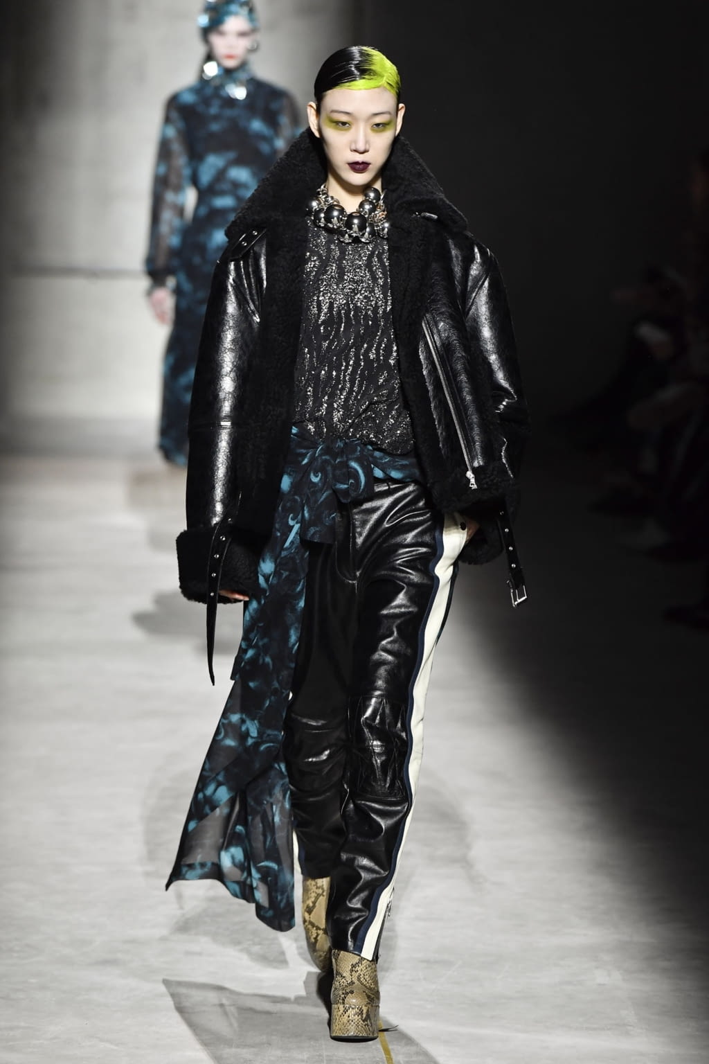 Fashion Week Paris Fall/Winter 2020 look 63 de la collection Dries Van Noten womenswear