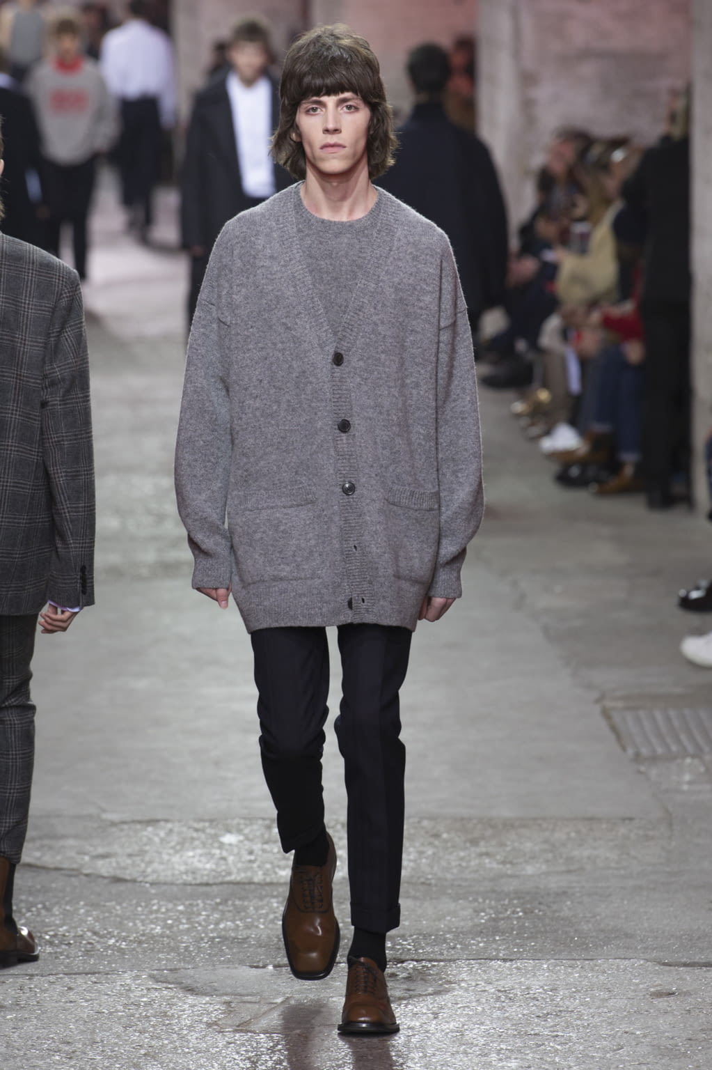 Fashion Week Paris Fall/Winter 2017 look 13 from the Dries Van Noten collection menswear