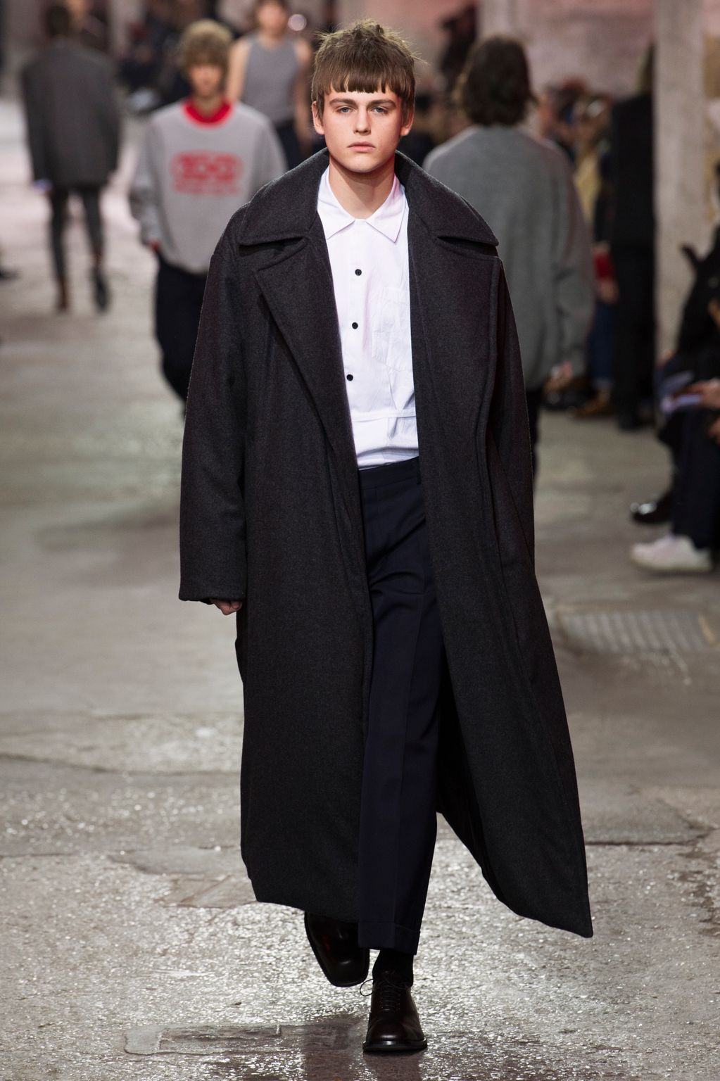 Fashion Week Paris Fall/Winter 2017 look 14 from the Dries Van Noten collection menswear