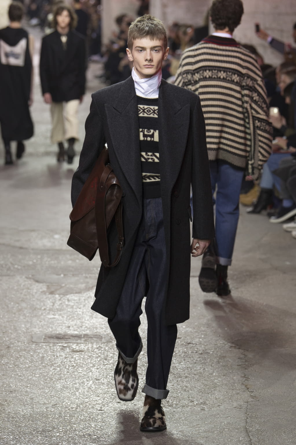 Fashion Week Paris Fall/Winter 2017 look 20 from the Dries Van Noten collection 男装