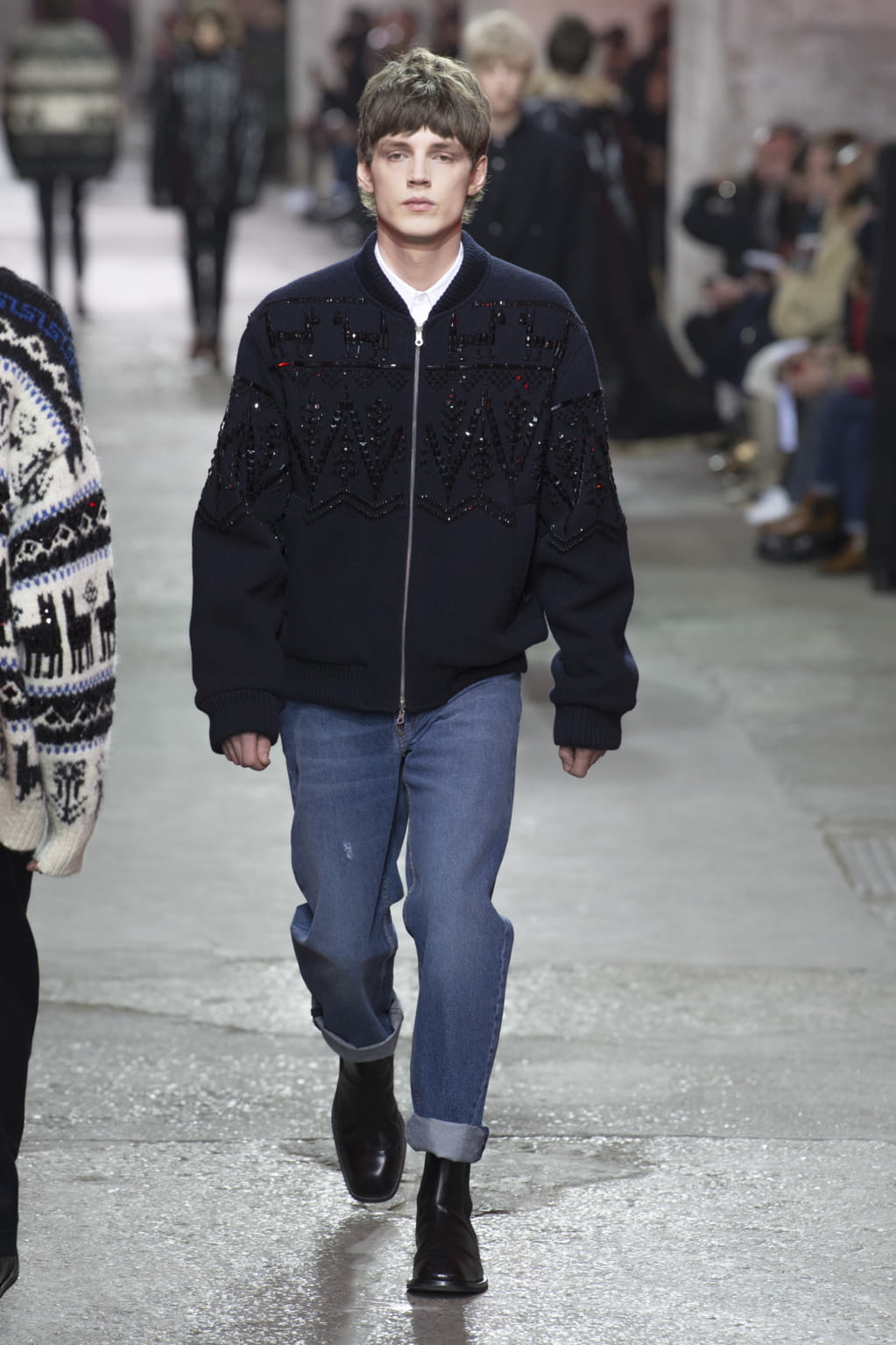 Fashion Week Paris Fall/Winter 2017 look 29 from the Dries Van Noten collection menswear