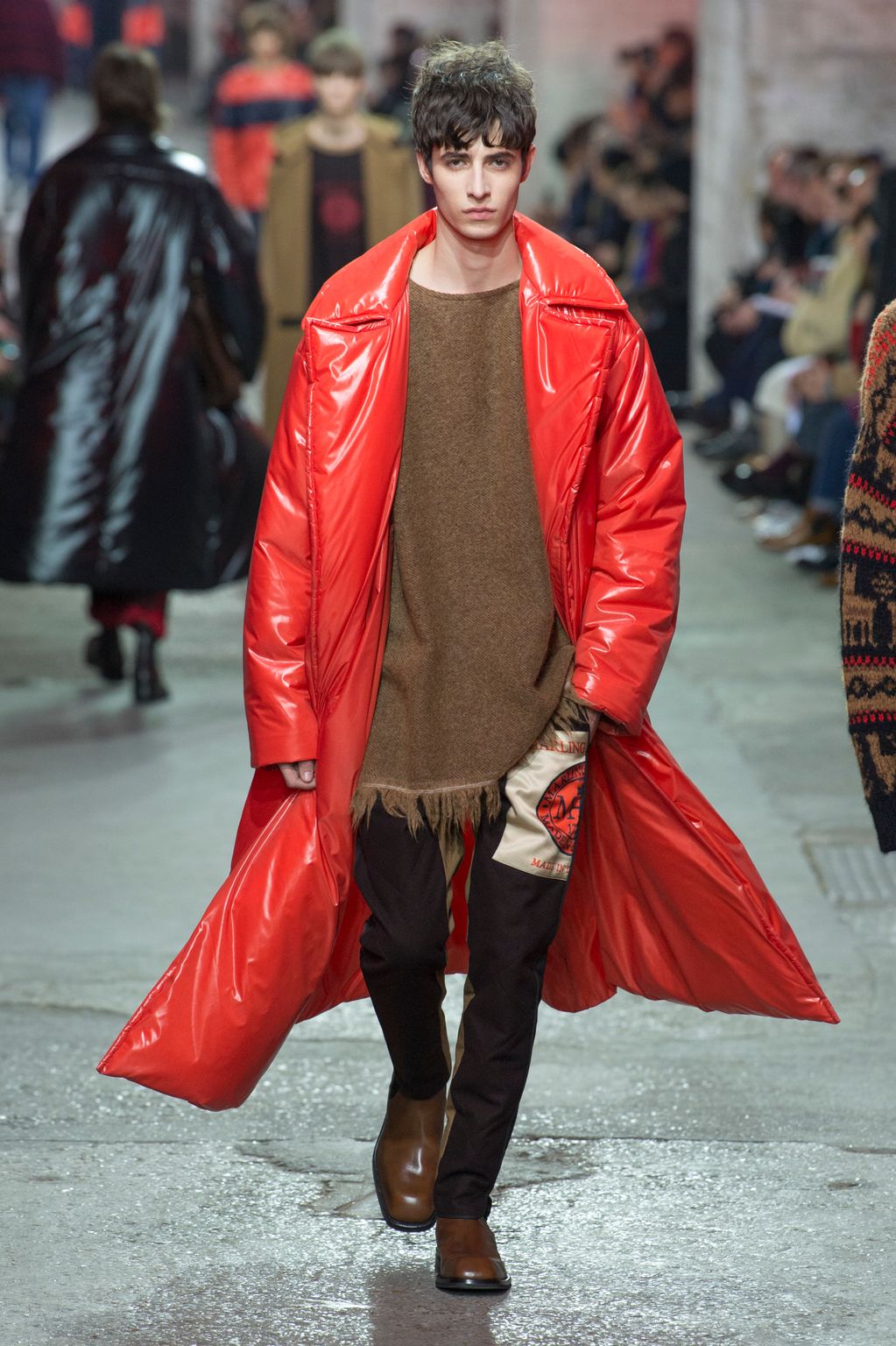 Fashion Week Paris Fall/Winter 2017 look 36 from the Dries Van Noten collection 男装