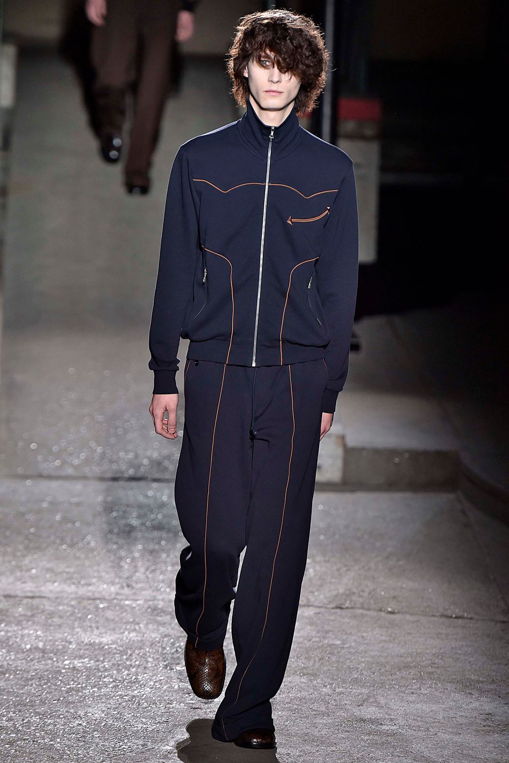 Fashion Week Paris Fall/Winter 2018 look 21 from the Dries Van Noten collection 男装