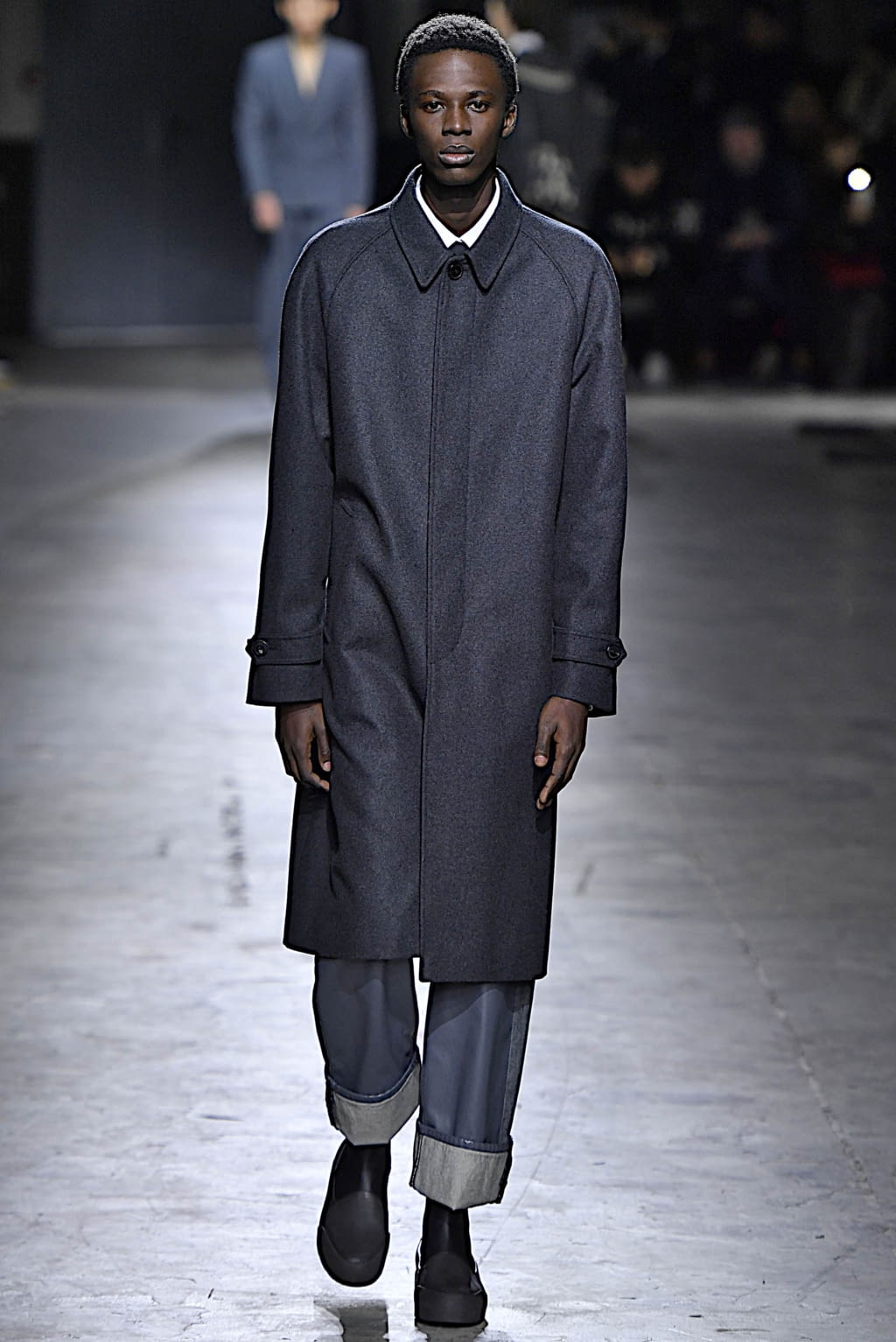 Fashion Week Paris Fall/Winter 2019 look 15 from the Dries Van Noten collection 男装