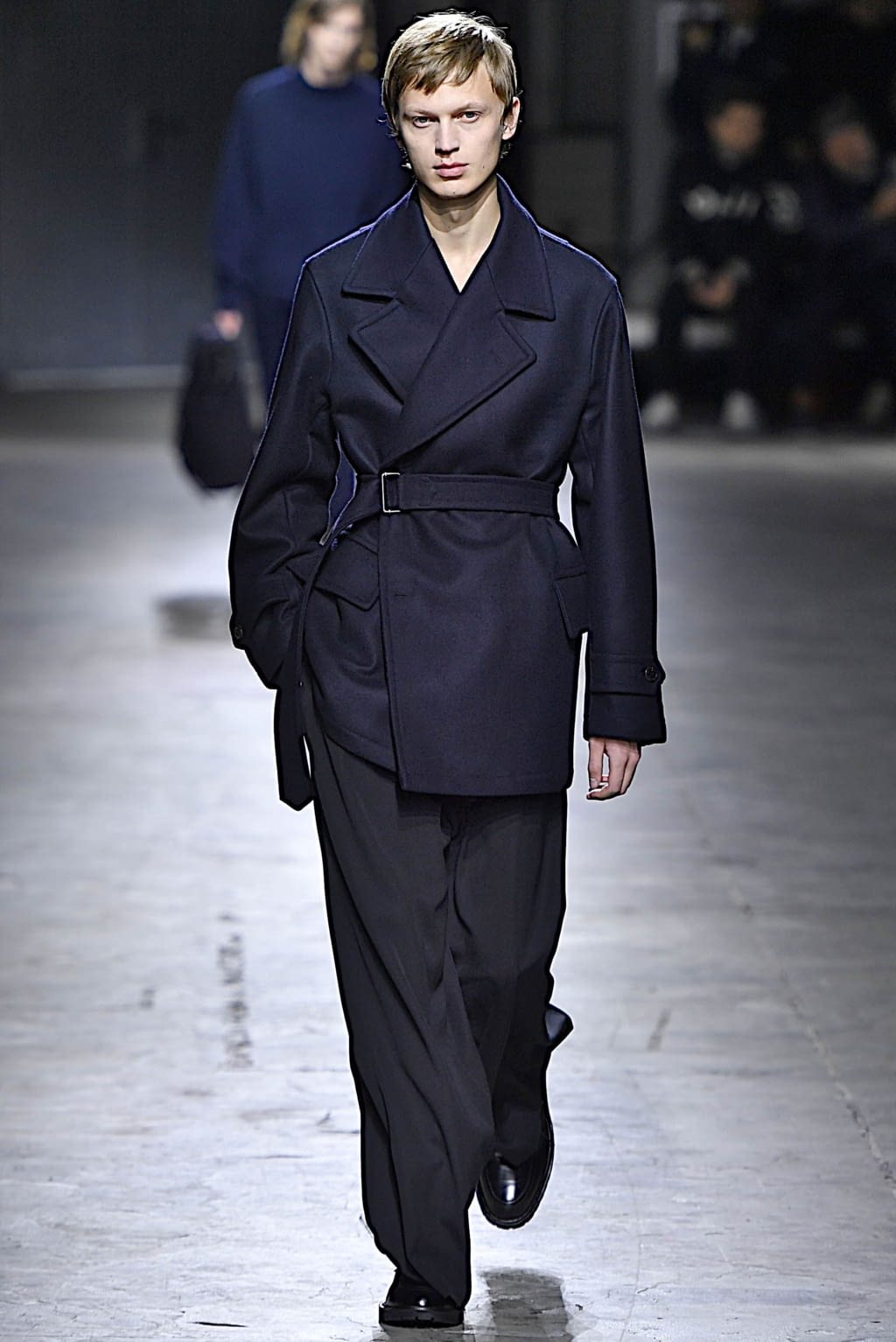Fashion Week Paris Fall/Winter 2019 look 20 from the Dries Van Noten collection 男装
