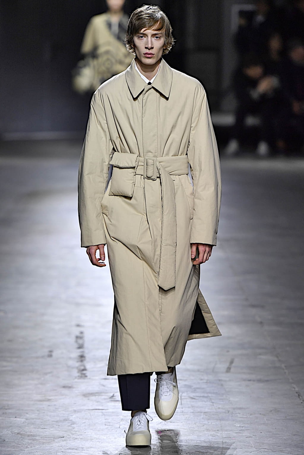 Fashion Week Paris Fall/Winter 2019 look 37 from the Dries Van Noten collection menswear