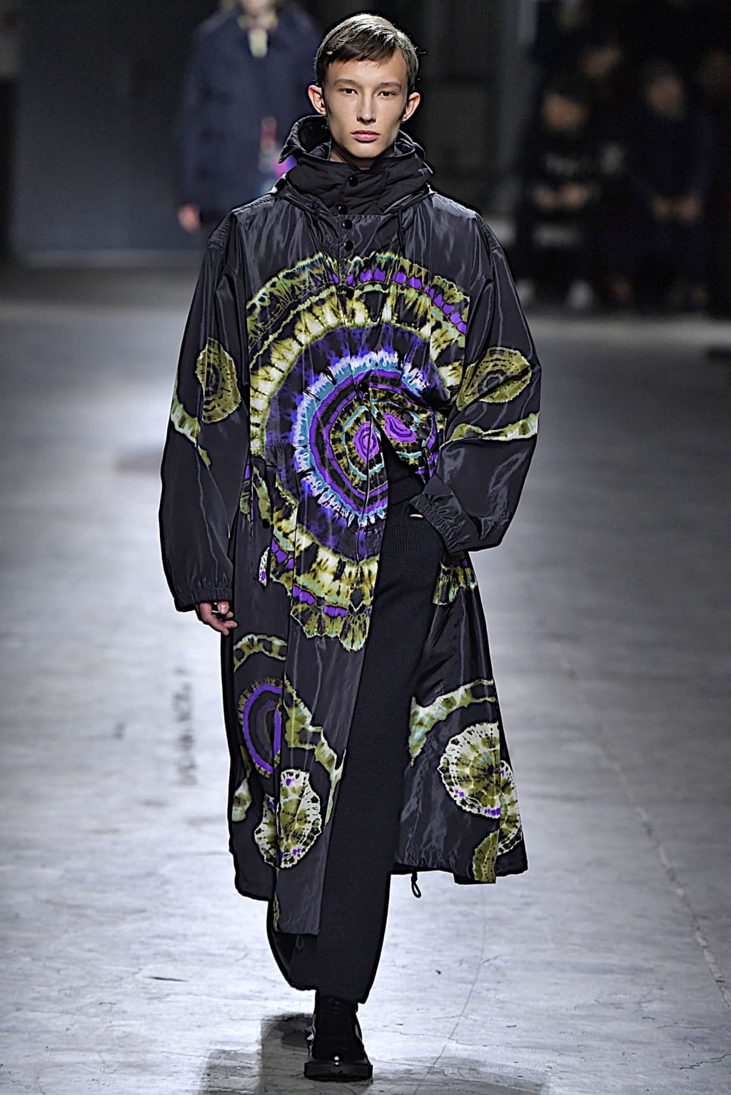 Fashion Week Paris Fall/Winter 2019 look 50 from the Dries Van Noten collection menswear