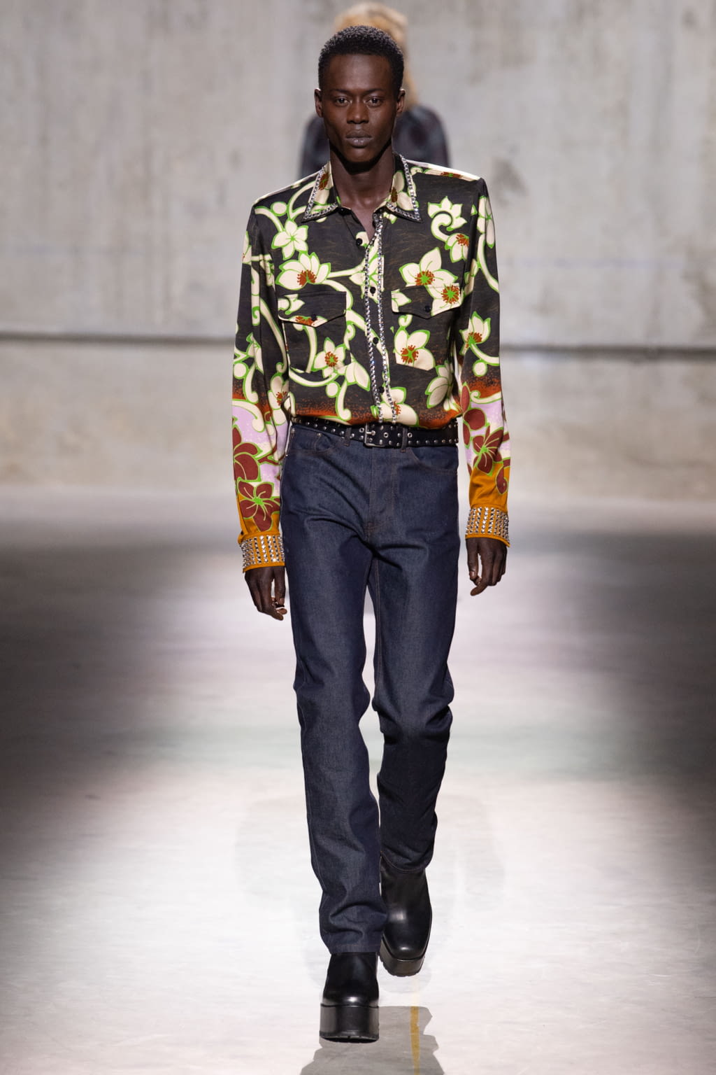 Fashion Week Paris Fall/Winter 2020 look 33 from the Dries Van Noten collection menswear
