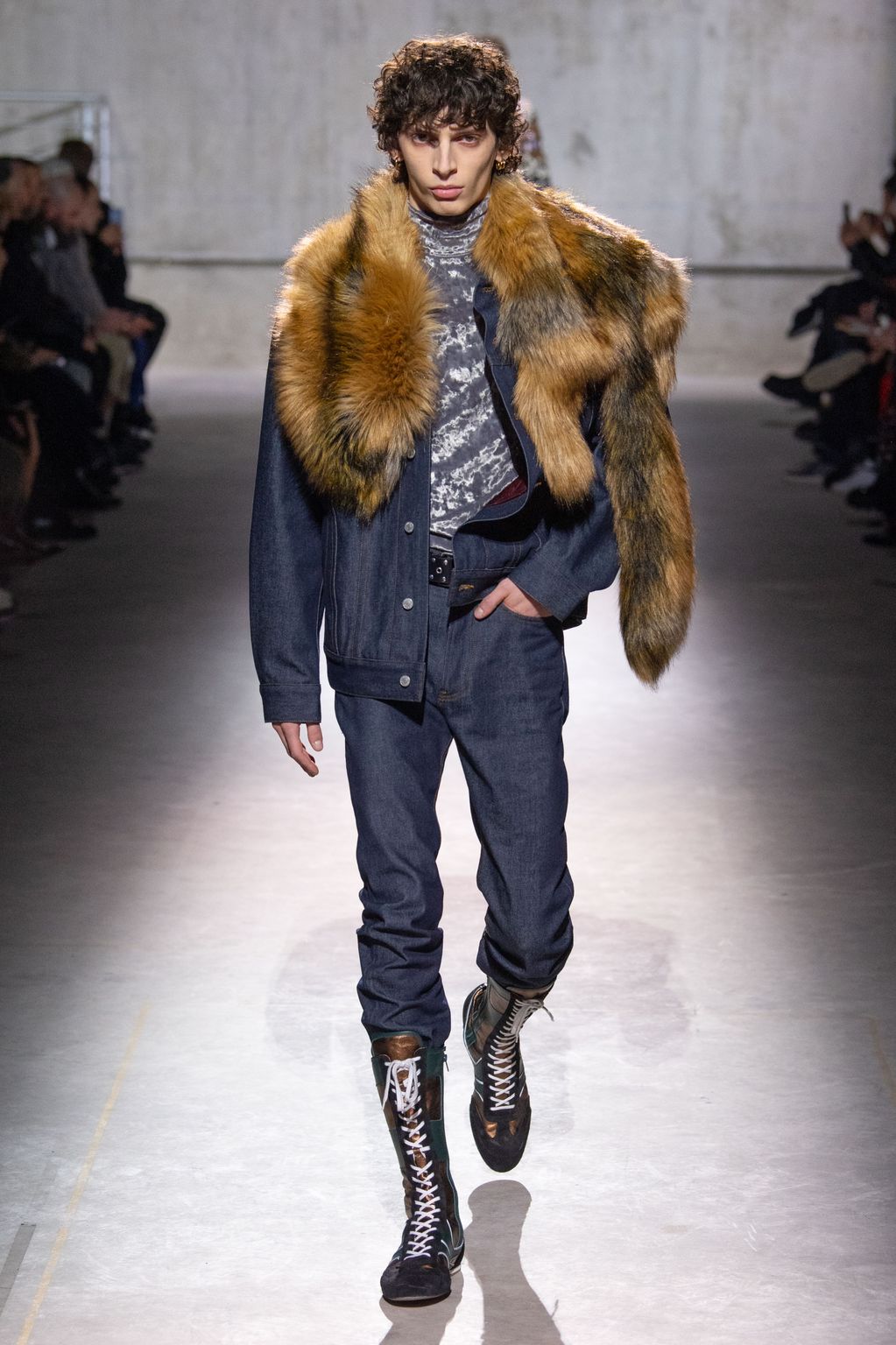 Fashion Week Paris Fall/Winter 2020 look 38 from the Dries Van Noten collection menswear