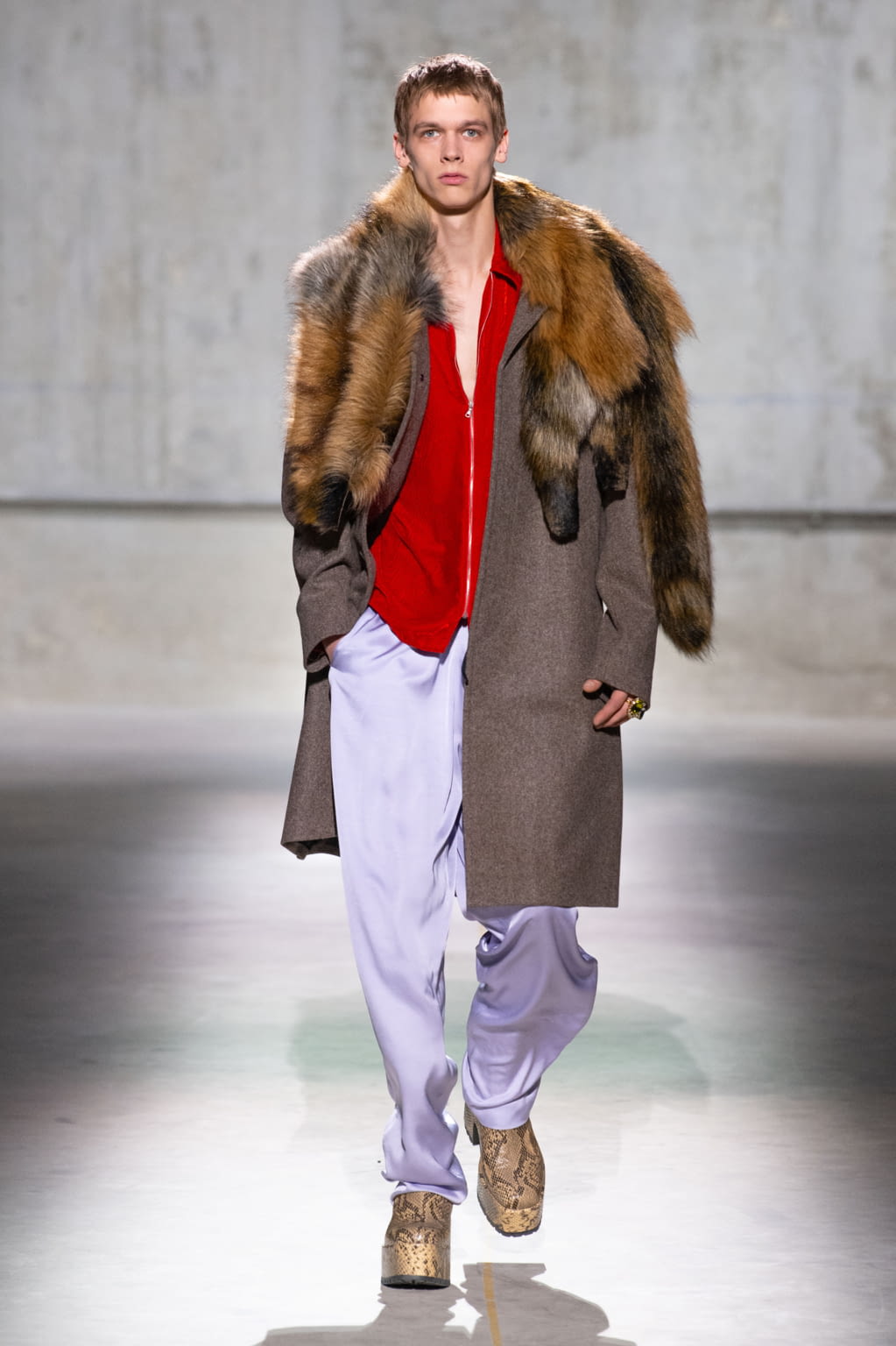 Fashion Week Paris Fall/Winter 2020 look 49 from the Dries Van Noten collection menswear