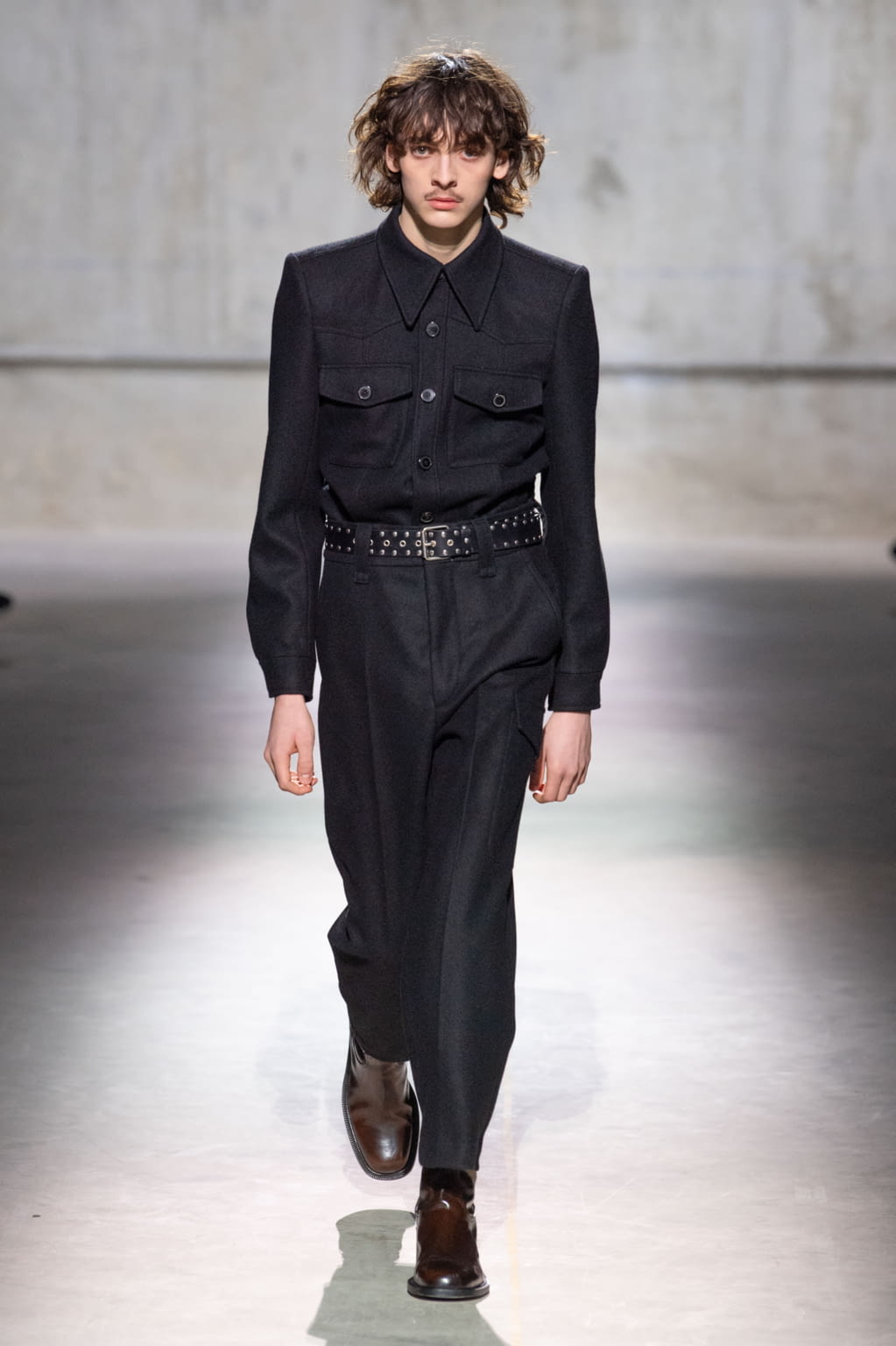 Fashion Week Paris Fall/Winter 2020 look 48 from the Dries Van Noten collection menswear