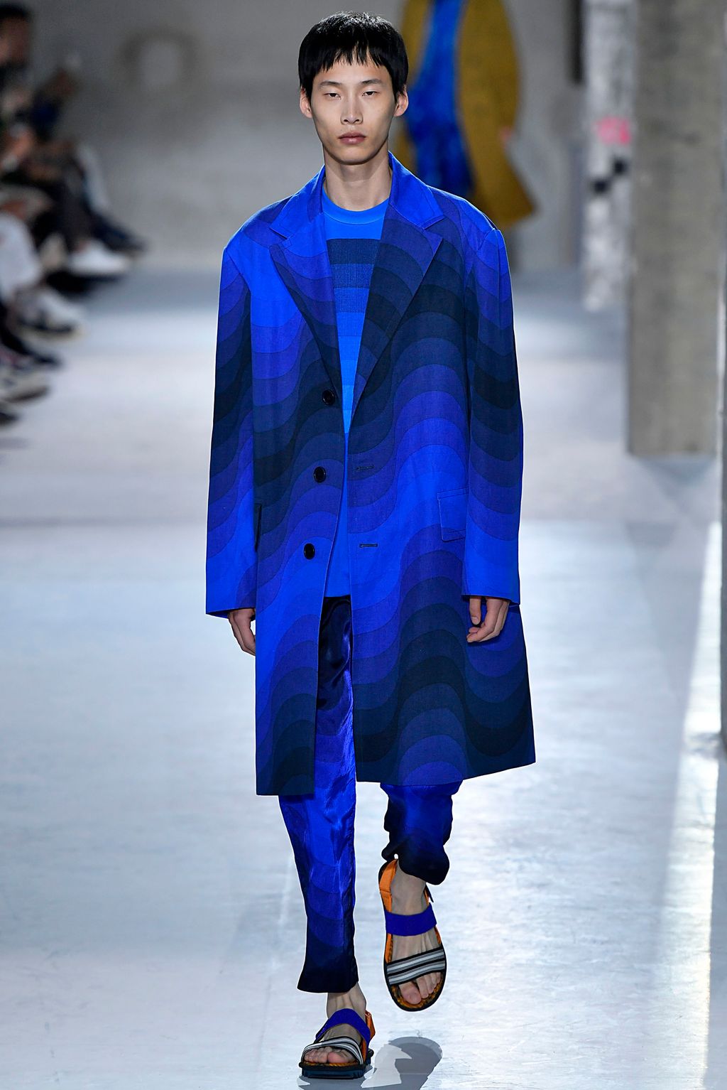 Fashion Week Paris Spring/Summer 2019 look 12 from the Dries Van Noten collection 男装