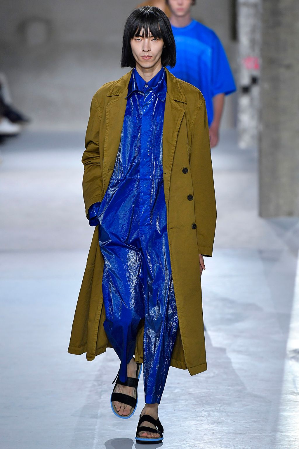 Fashion Week Paris Spring/Summer 2019 look 13 from the Dries Van Noten collection 男装