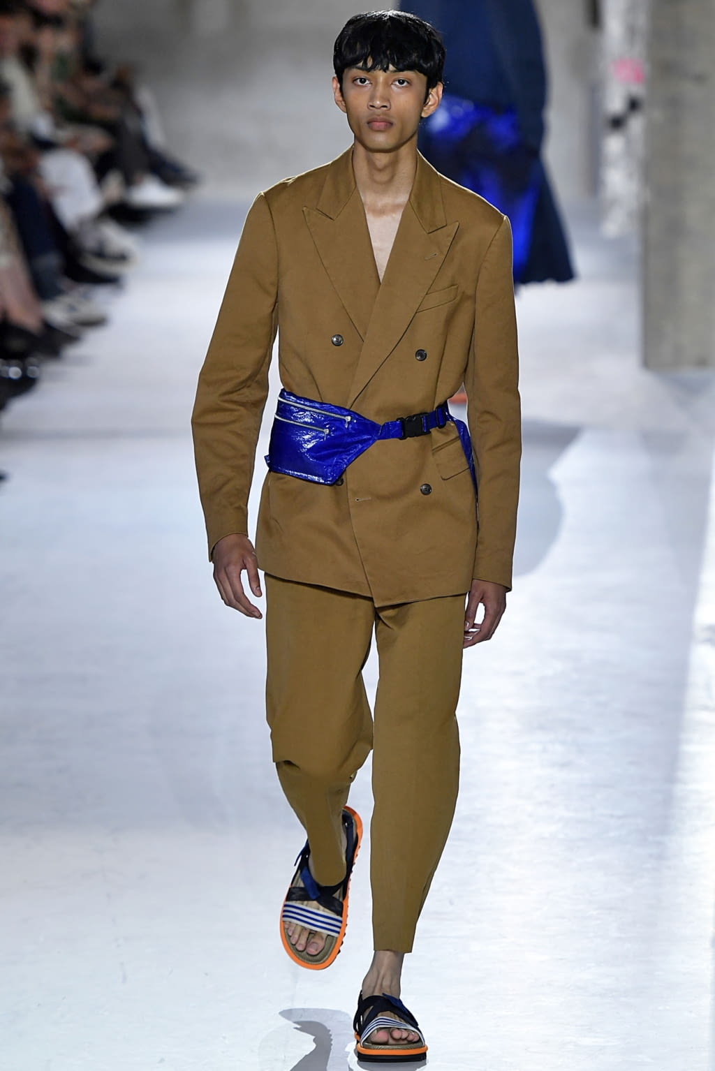 Fashion Week Paris Spring/Summer 2019 look 15 from the Dries Van Noten collection 男装