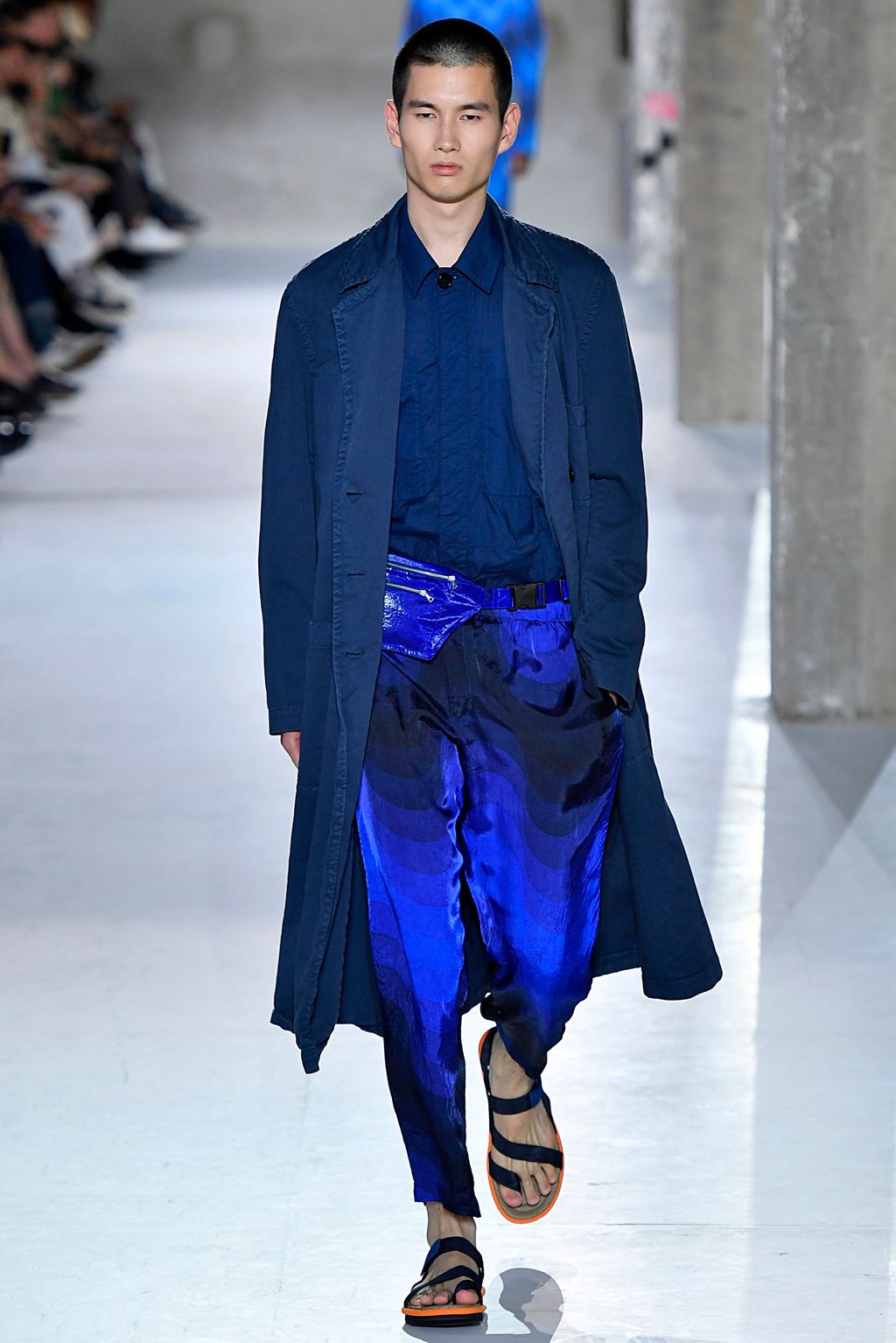 Fashion Week Paris Spring/Summer 2019 look 16 from the Dries Van Noten collection menswear